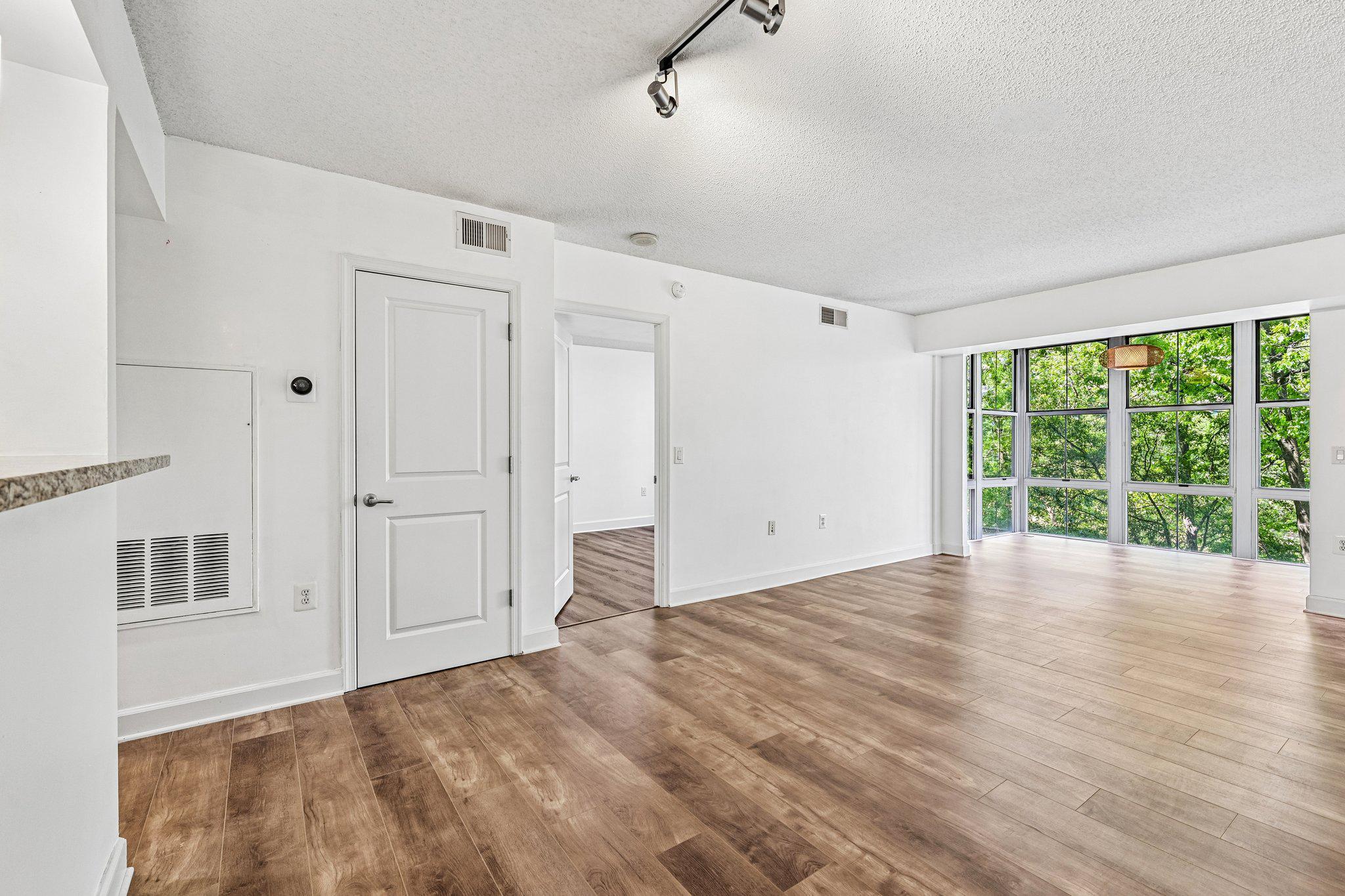 CARLTON HOUSE - Residential