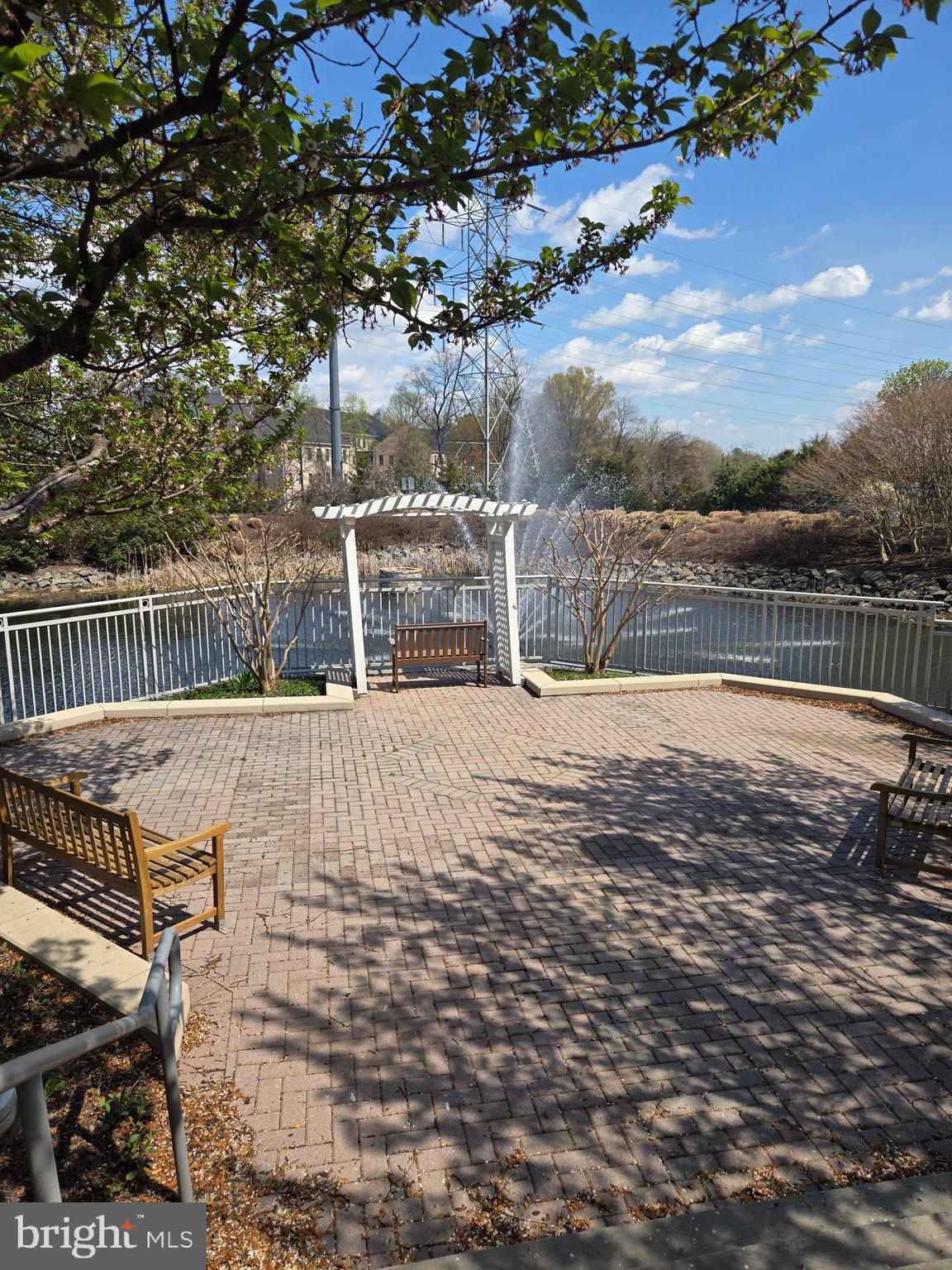 CARLTON HOUSE - Residential