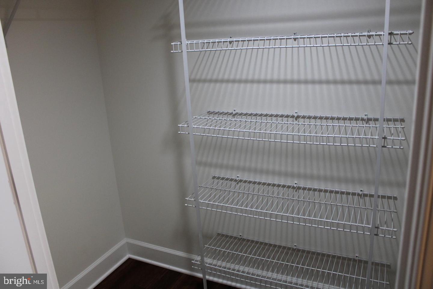 CARLTON HOUSE - Residential