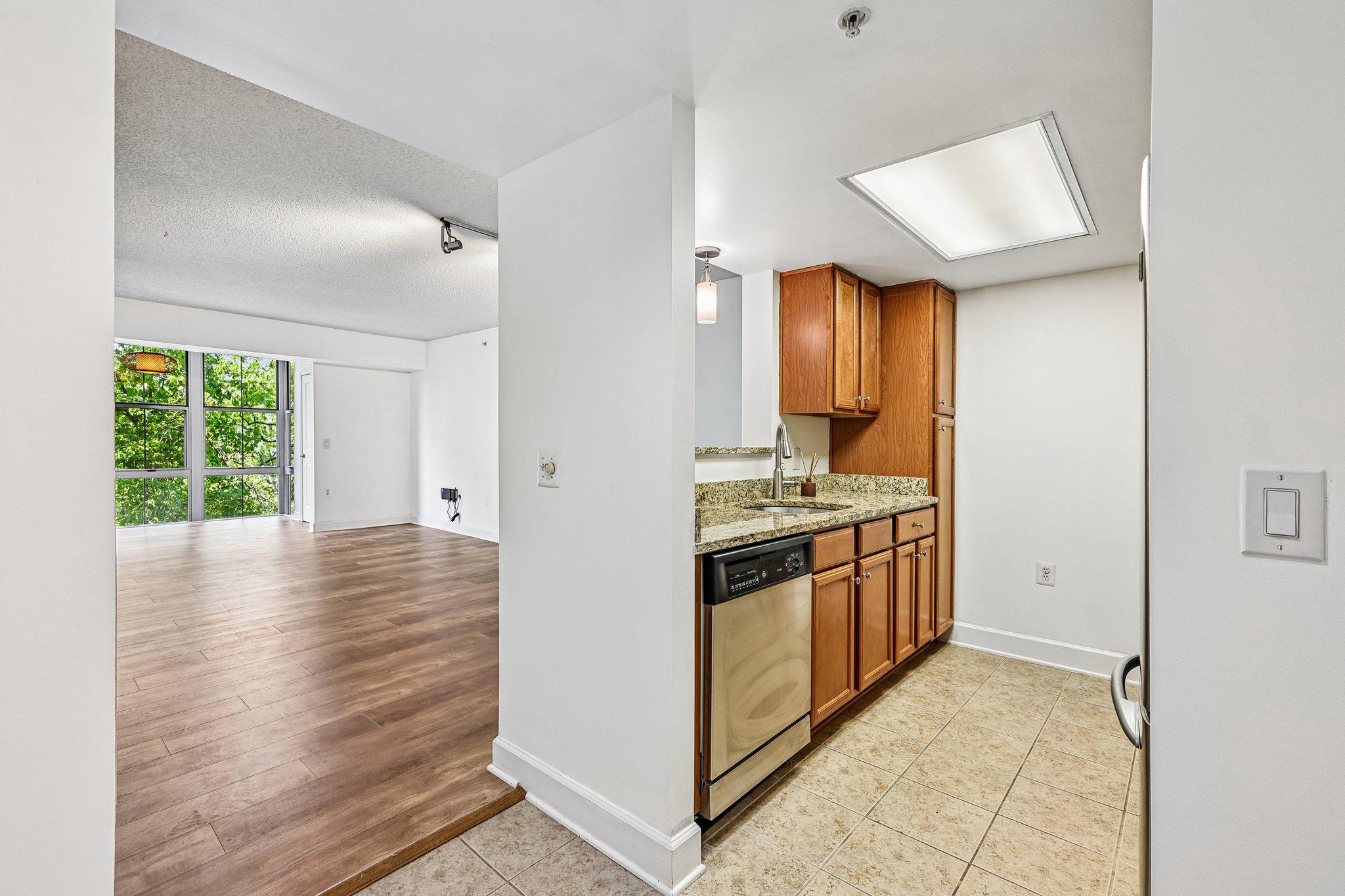 CARLTON HOUSE - Residential