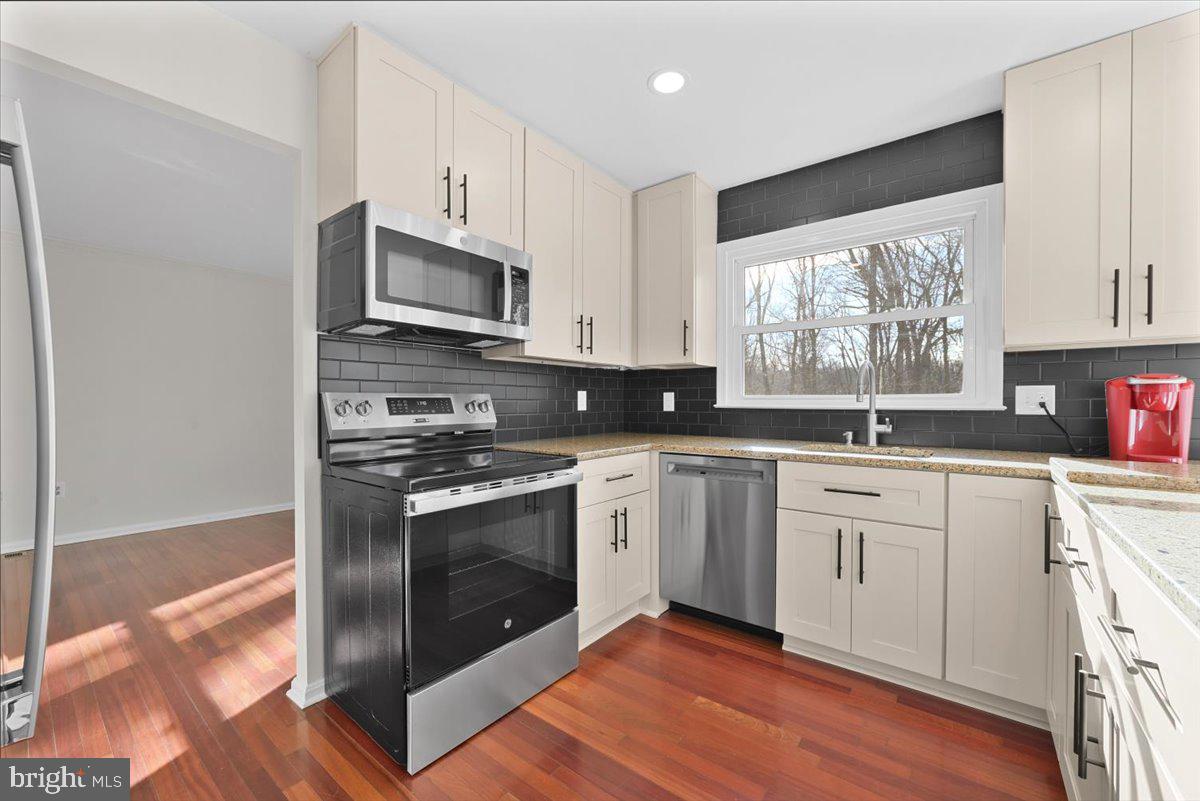 FALLSWOOD - Residential