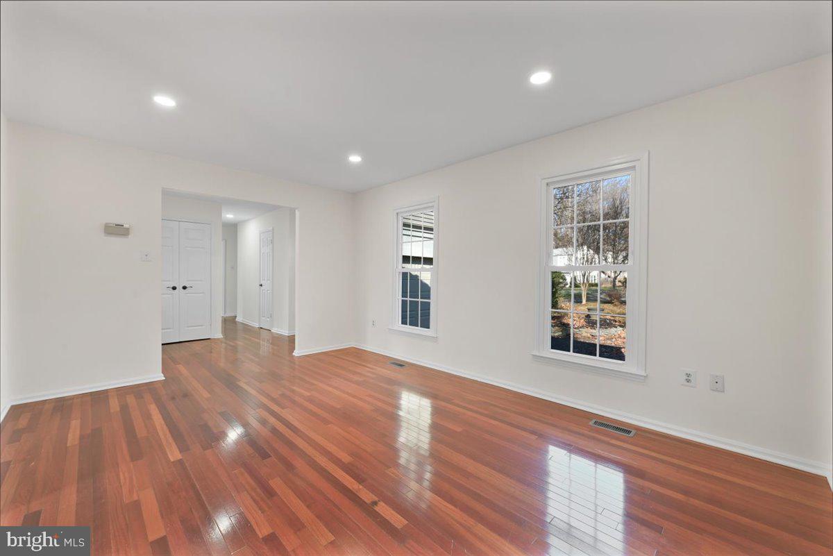 FALLSWOOD - Residential