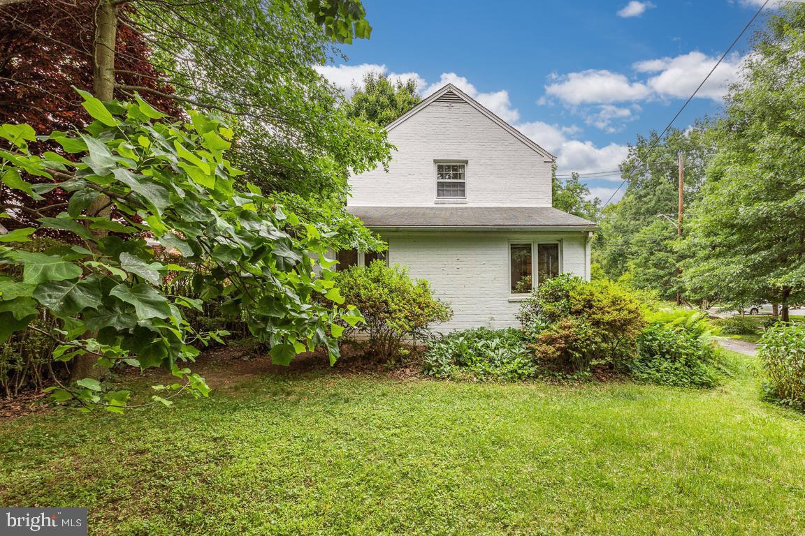 BRADLEY VILLAGE - Residential