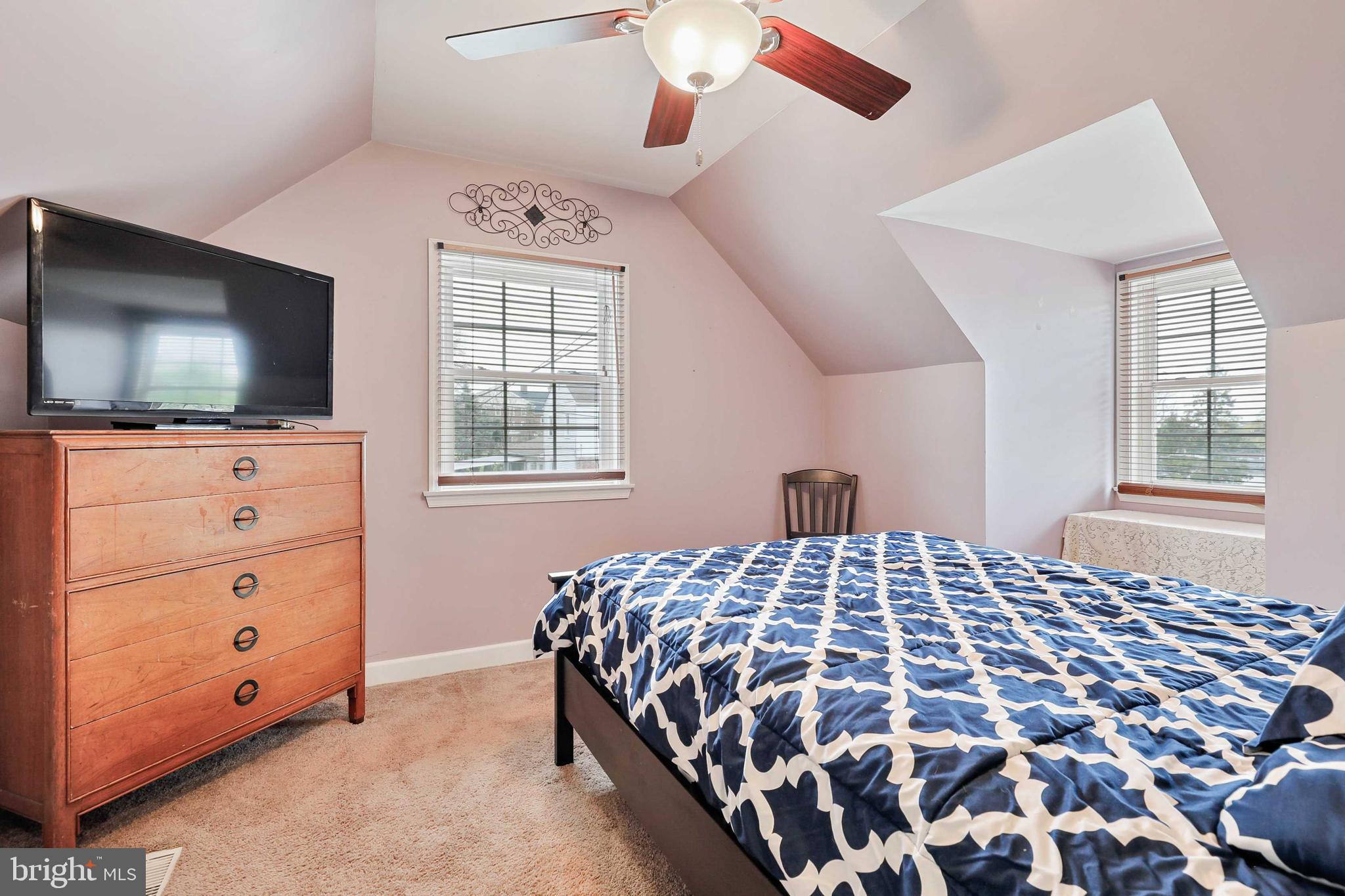 PARKVILLE SUMMIT - Residential