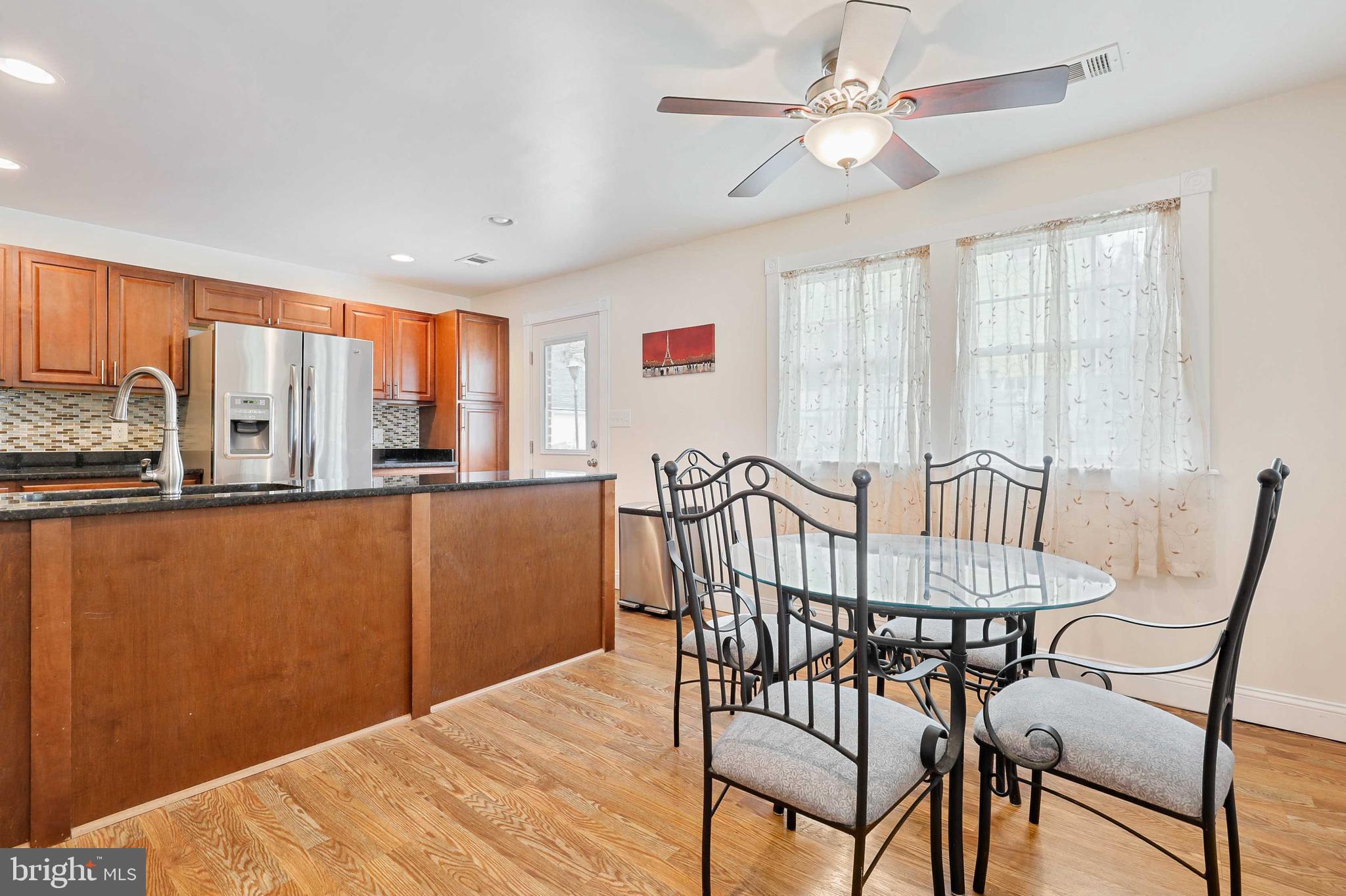 PARKVILLE SUMMIT - Residential