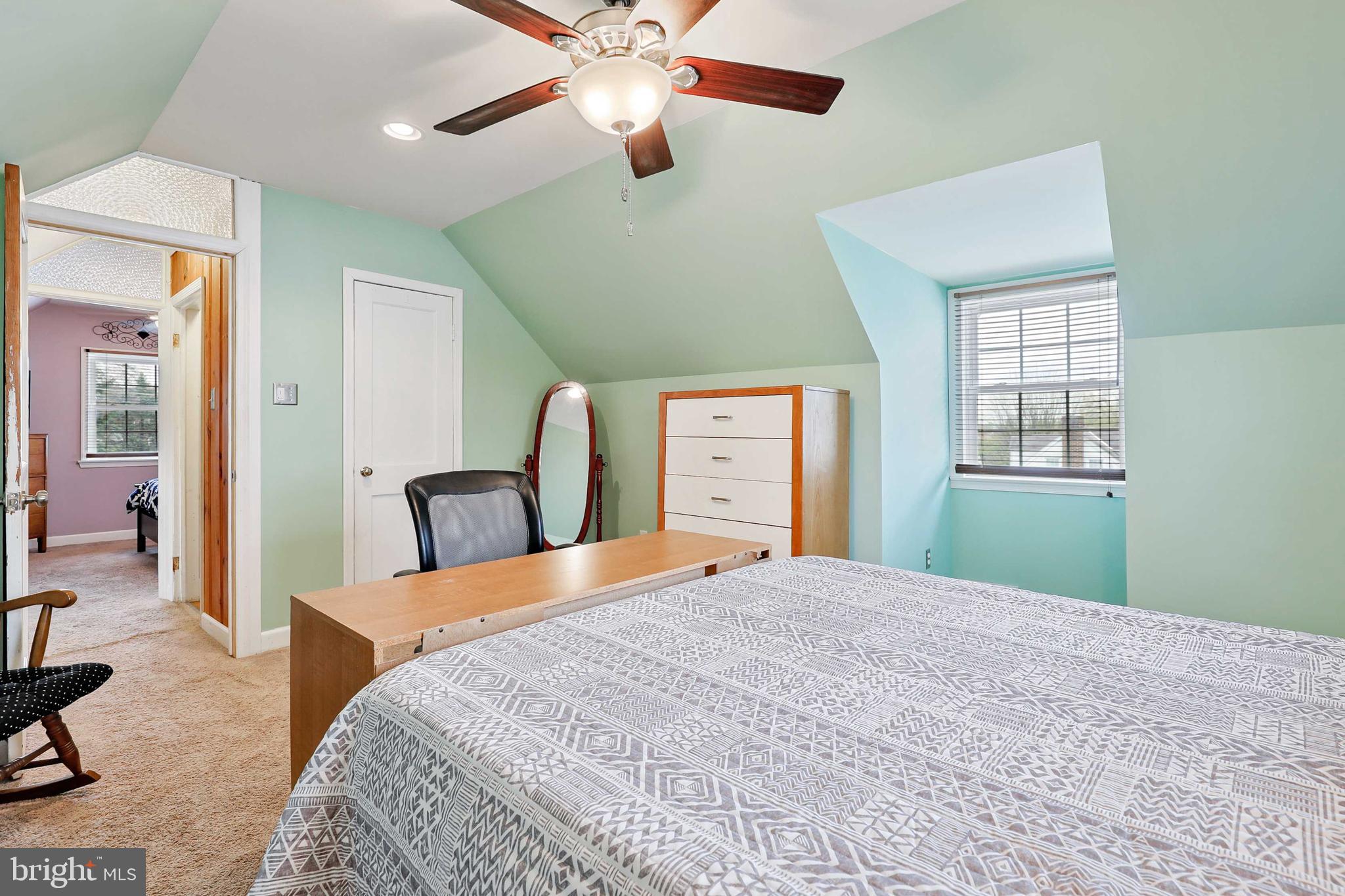 PARKVILLE SUMMIT - Residential