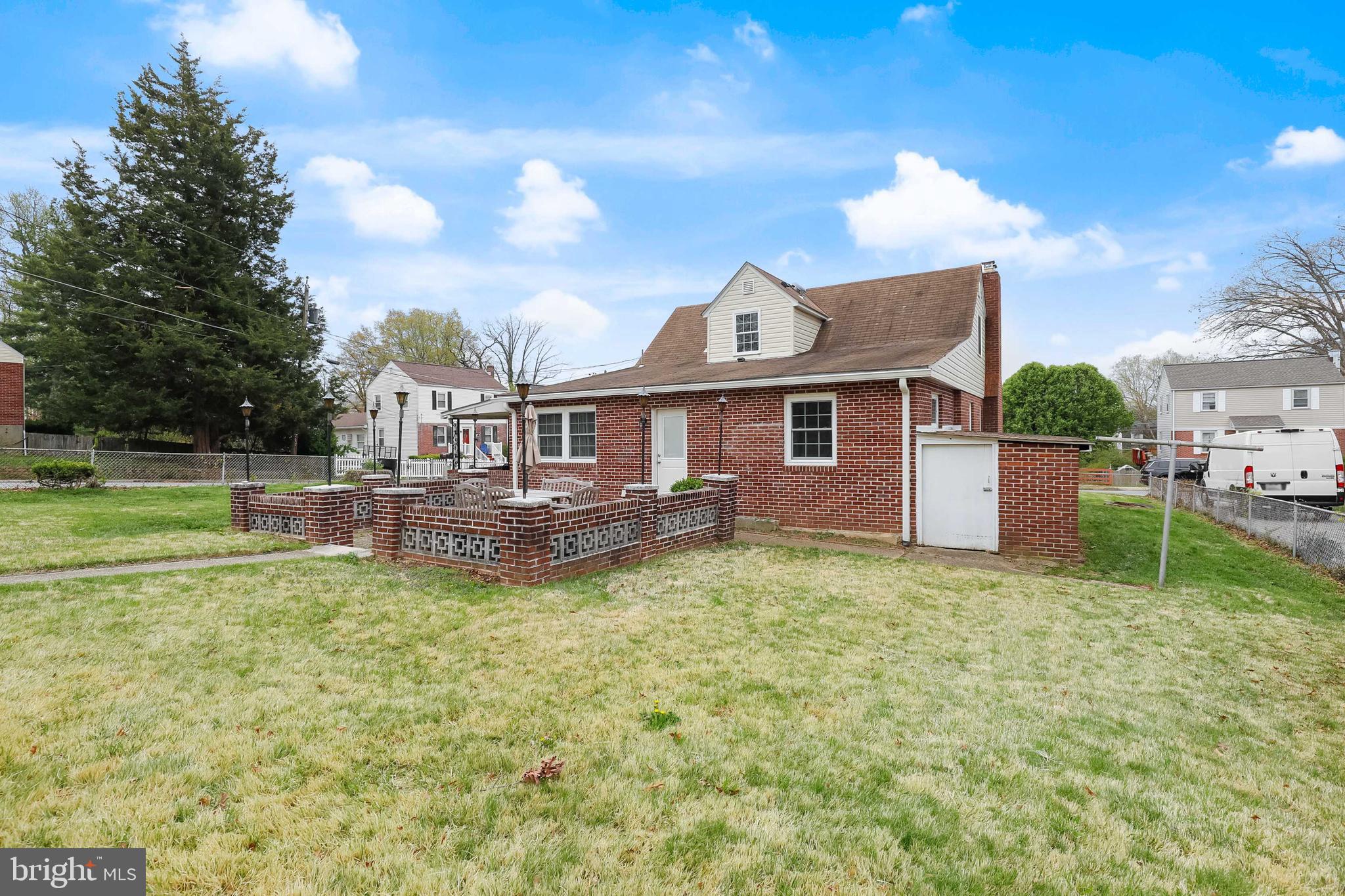 PARKVILLE SUMMIT - Residential