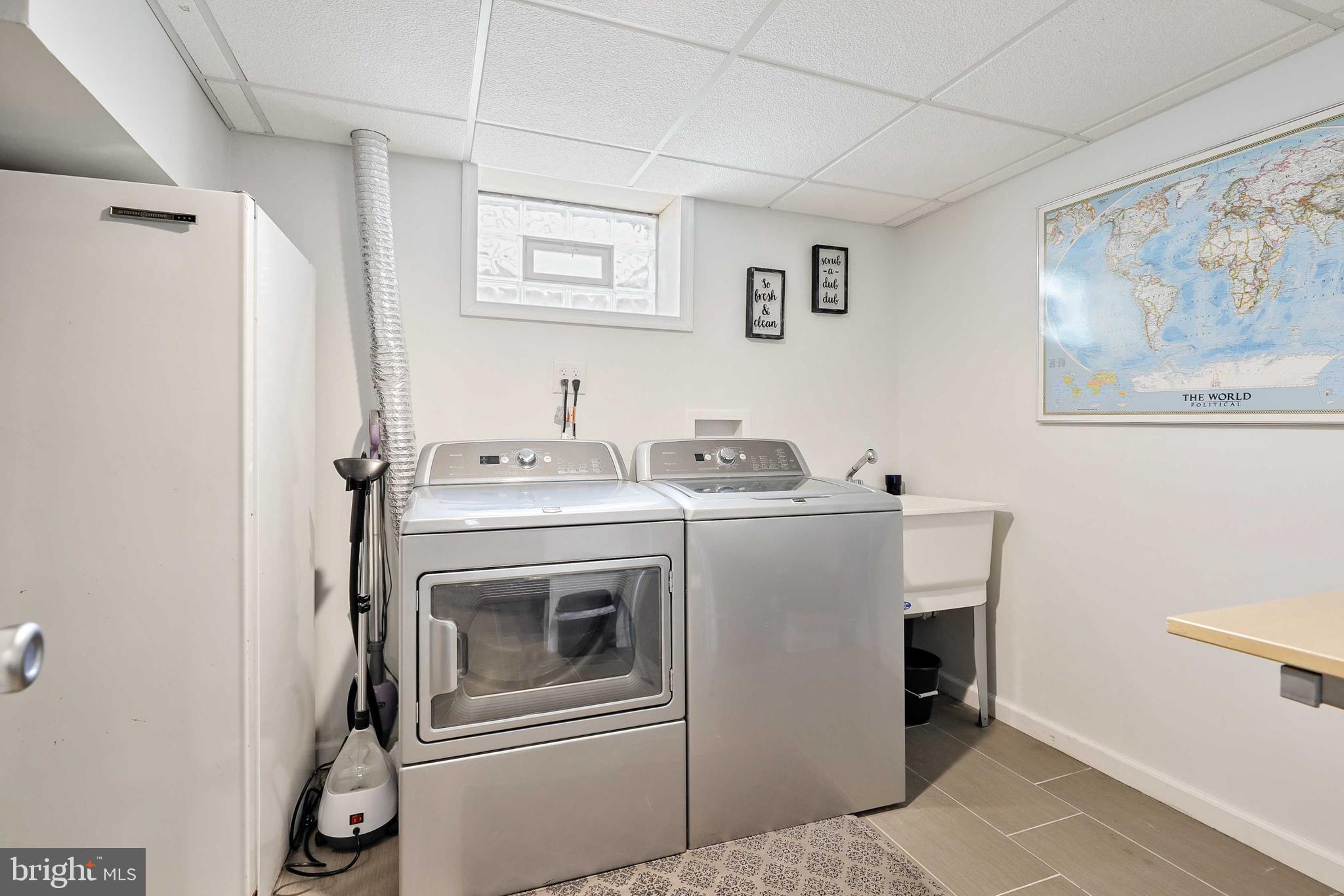 PARKVILLE SUMMIT - Residential