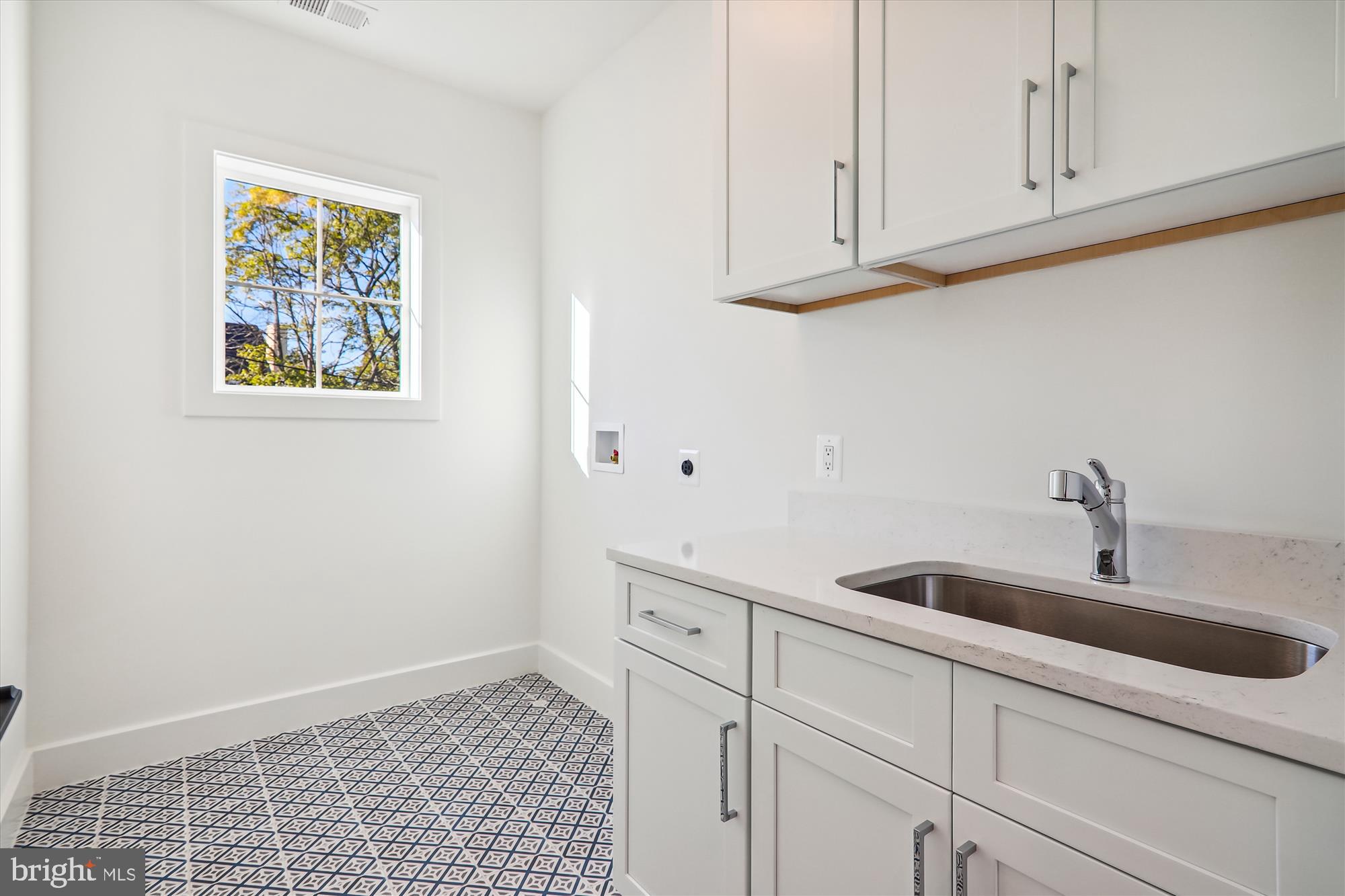 GEORGETOWN VILLAGE - Residential