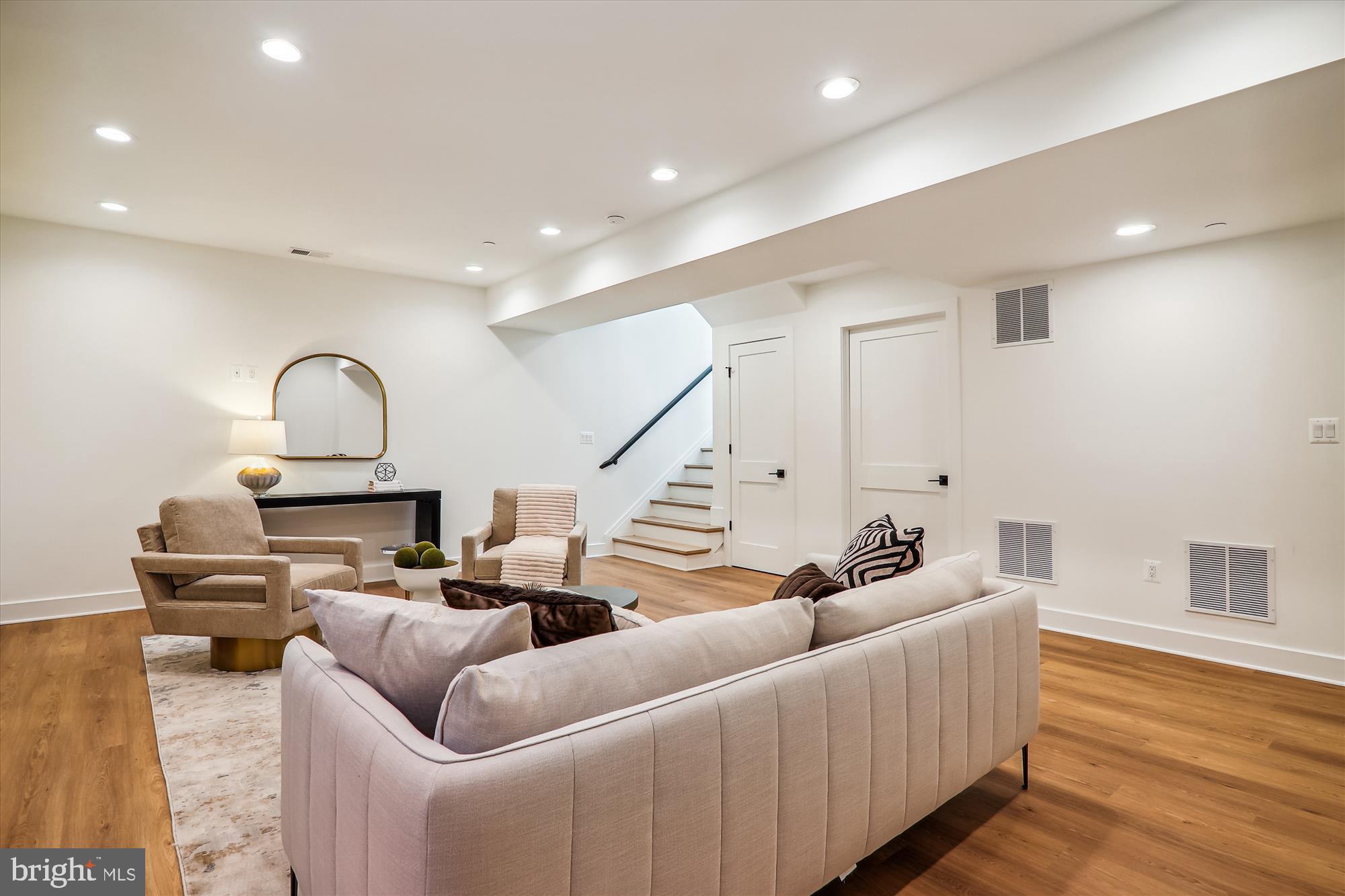 GEORGETOWN VILLAGE - Residential