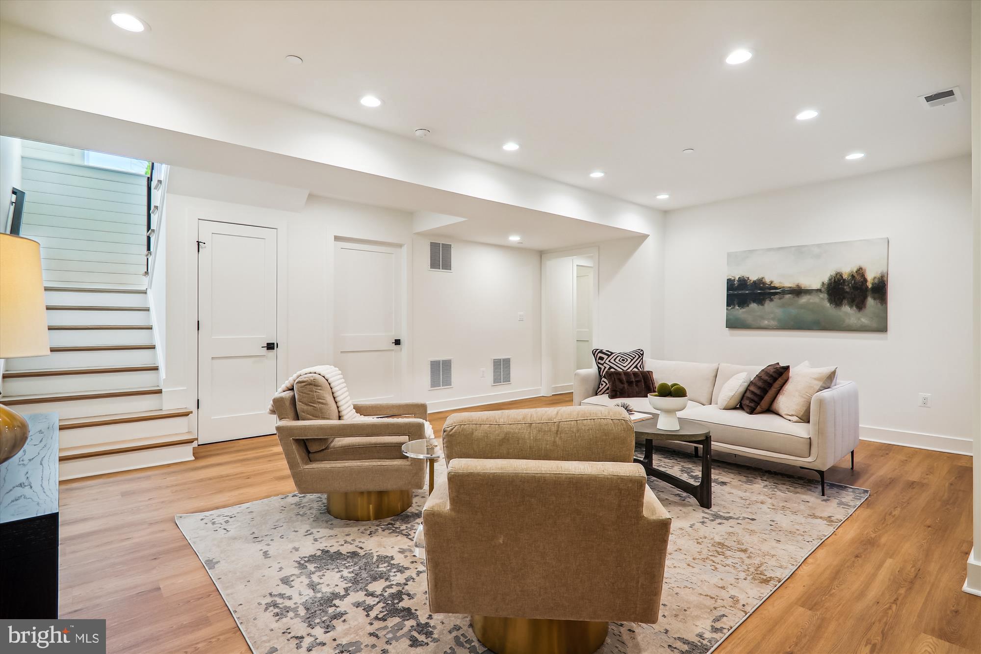 GEORGETOWN VILLAGE - Residential