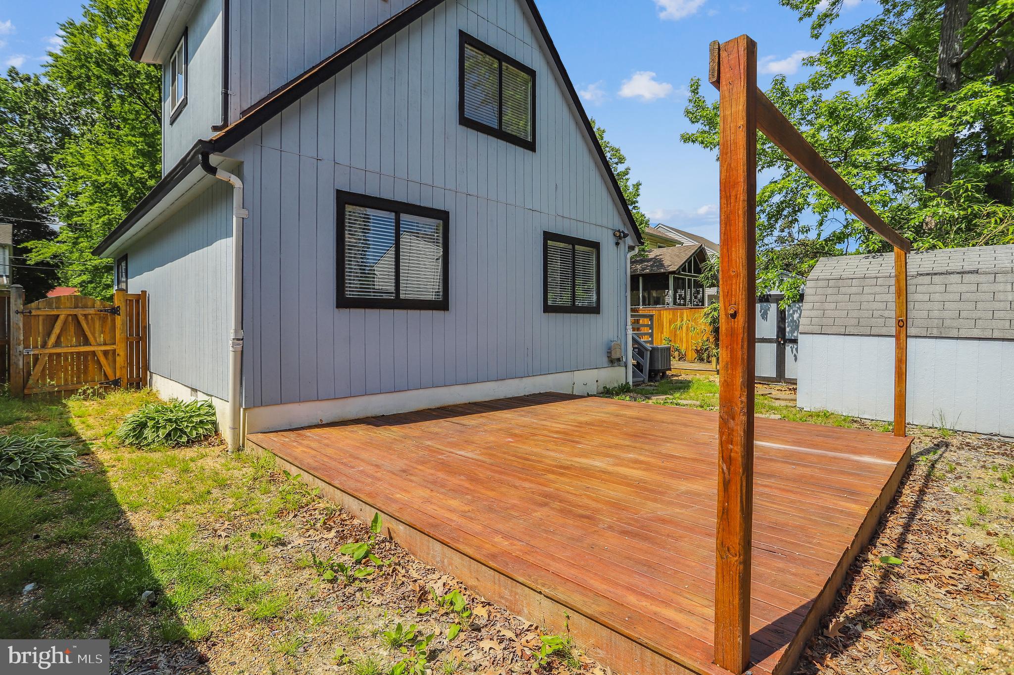 AVALON SHORES - Residential