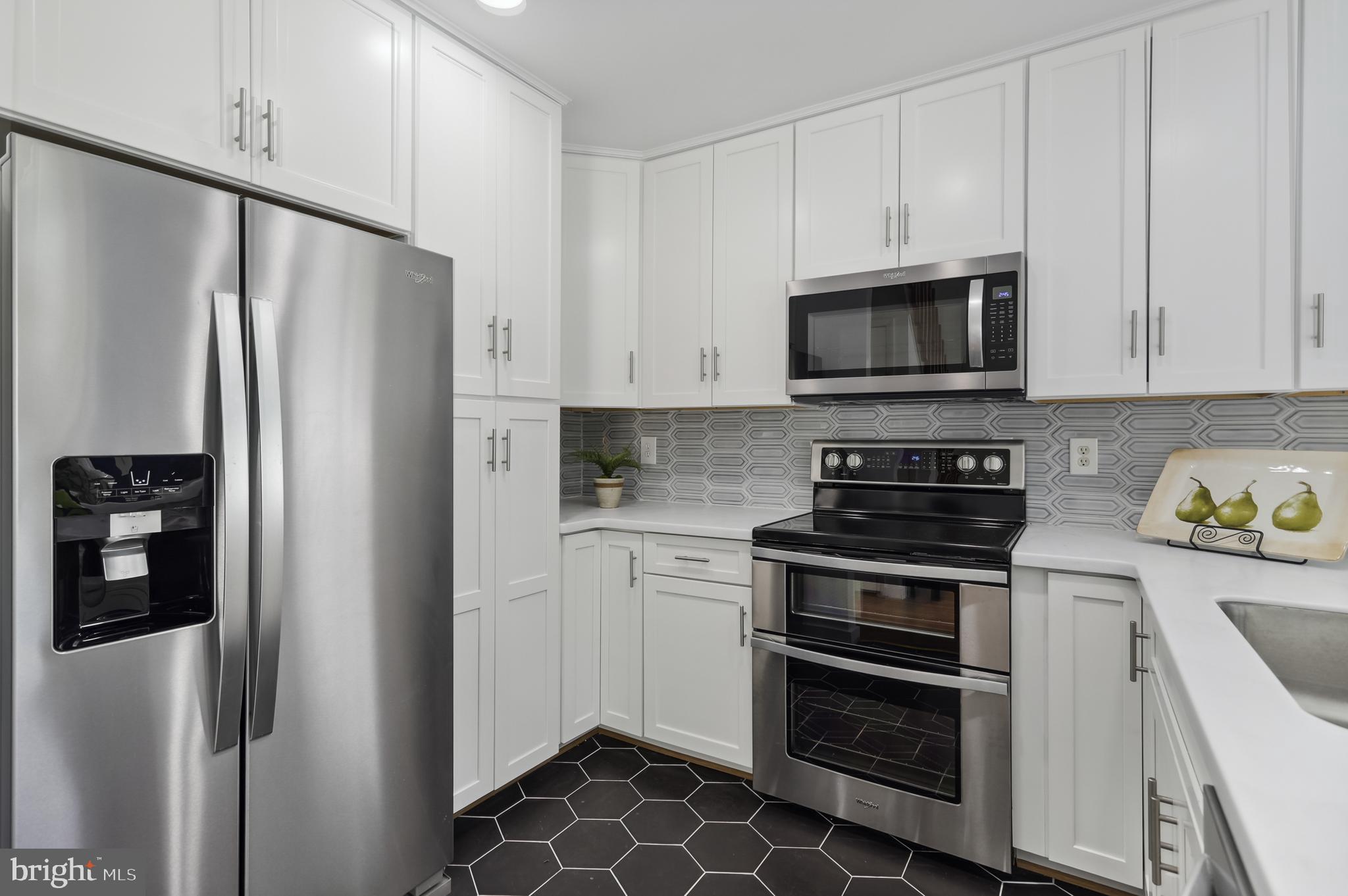 AVALON SHORES - Residential