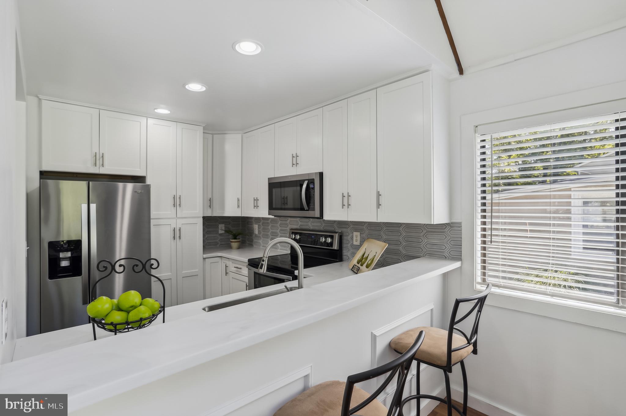 AVALON SHORES - Residential