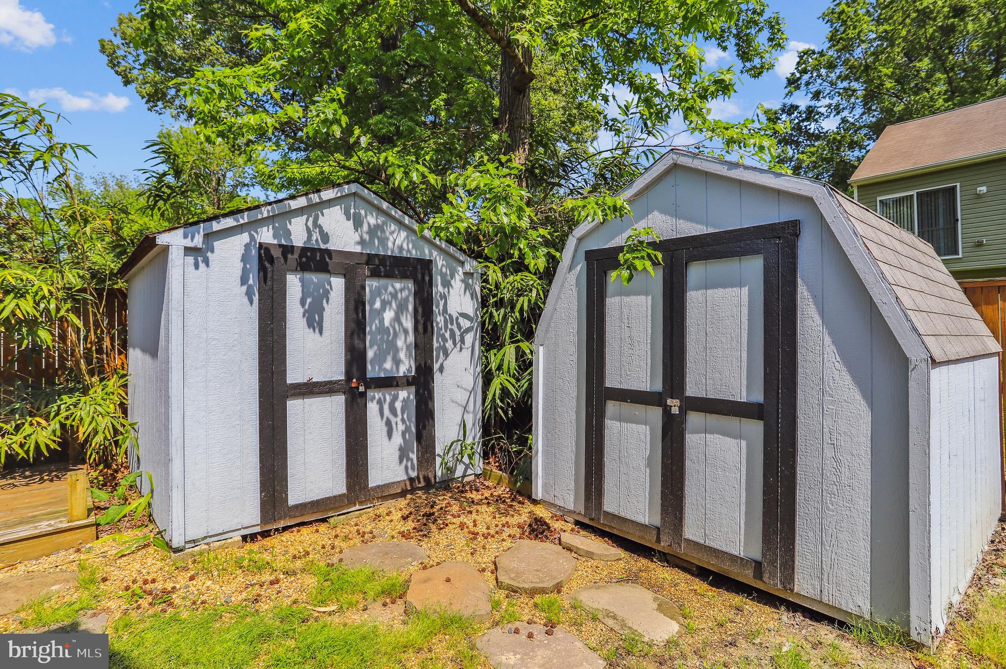 AVALON SHORES - Residential