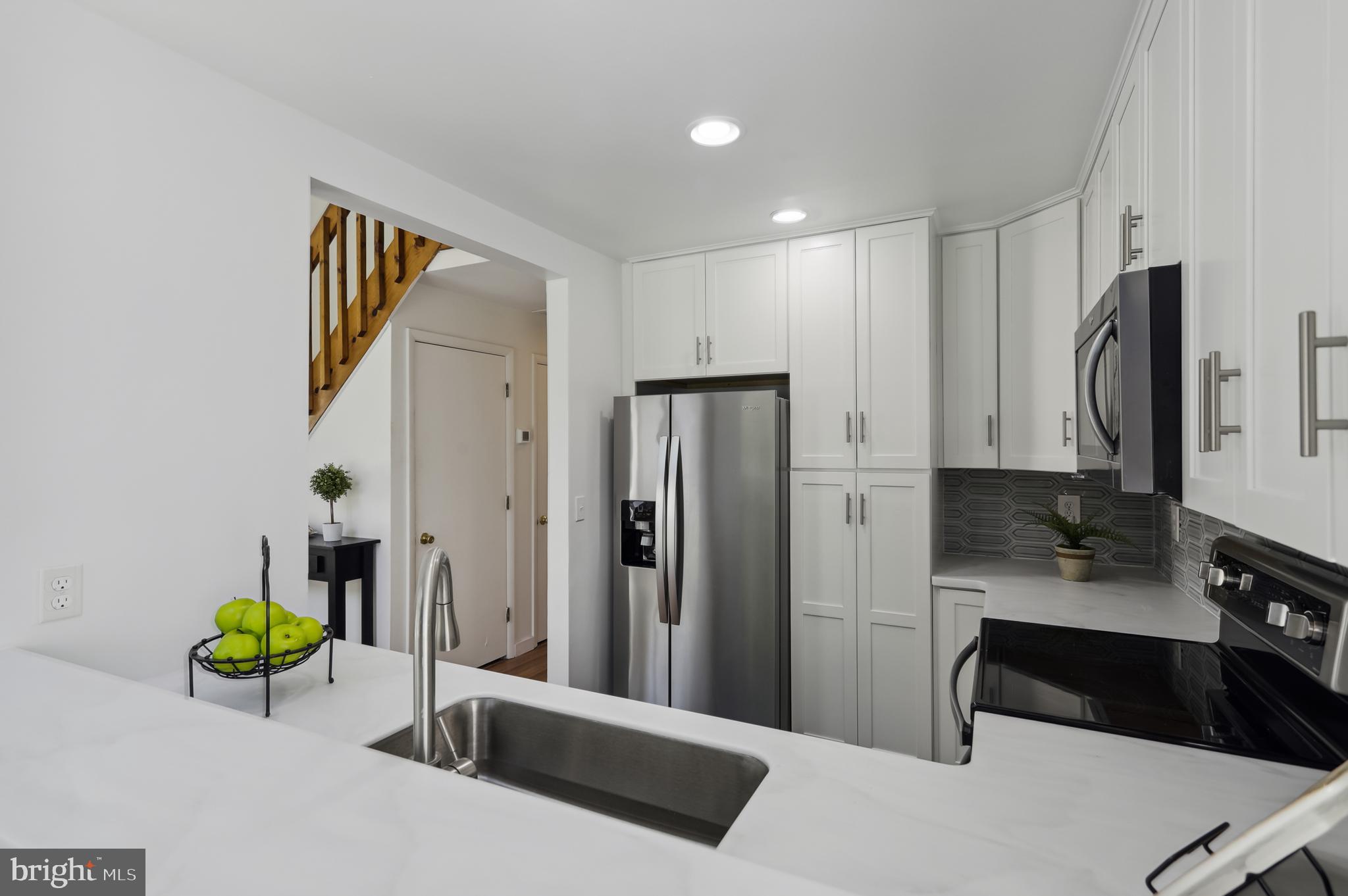 AVALON SHORES - Residential