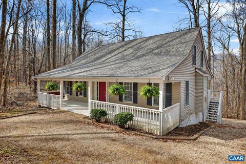 Homes For Sale - 9 Dogwood Ln Ln<br/> NELLYSFORD, VA 22958