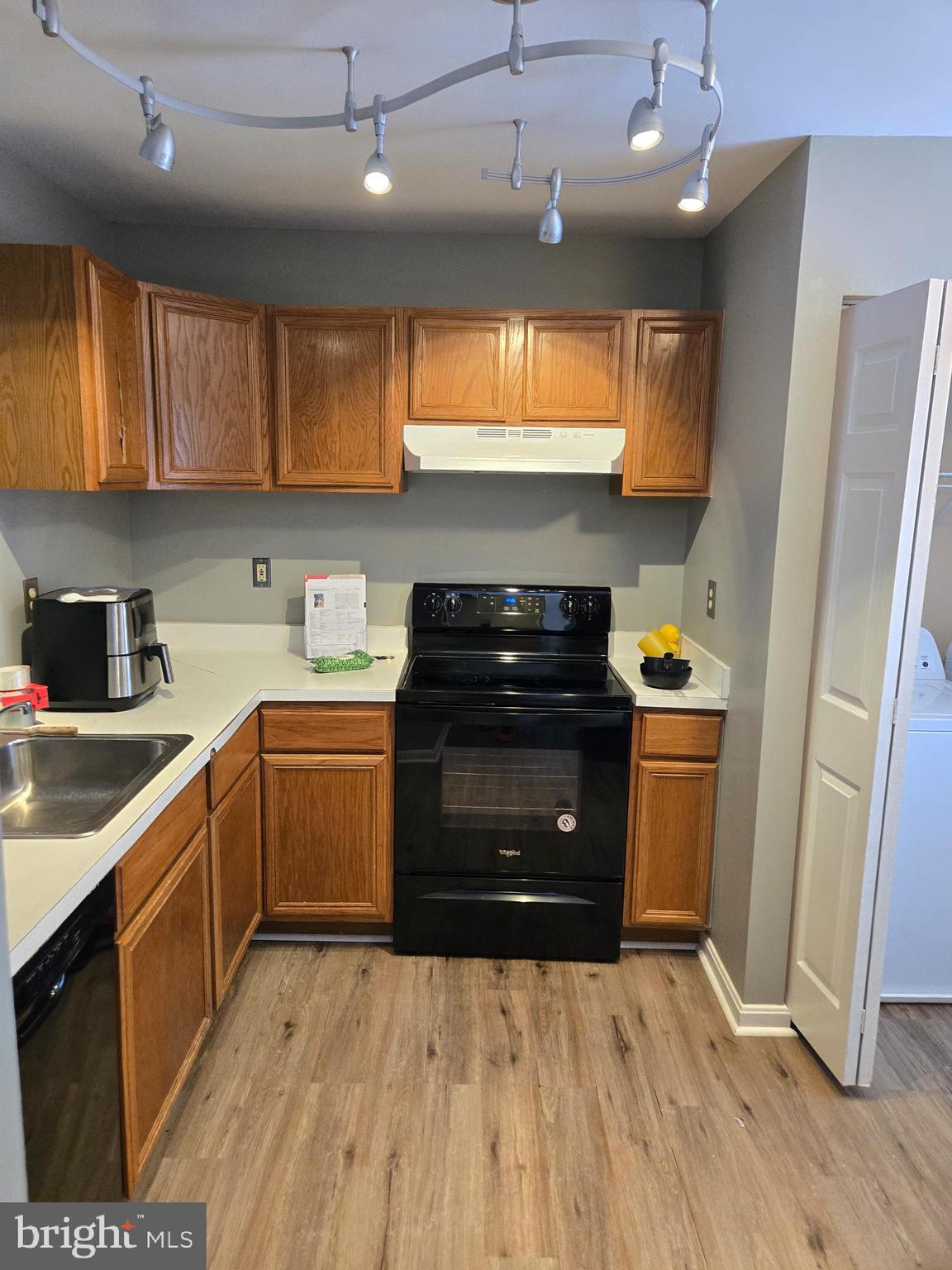 LAUREL GLEN - Residential