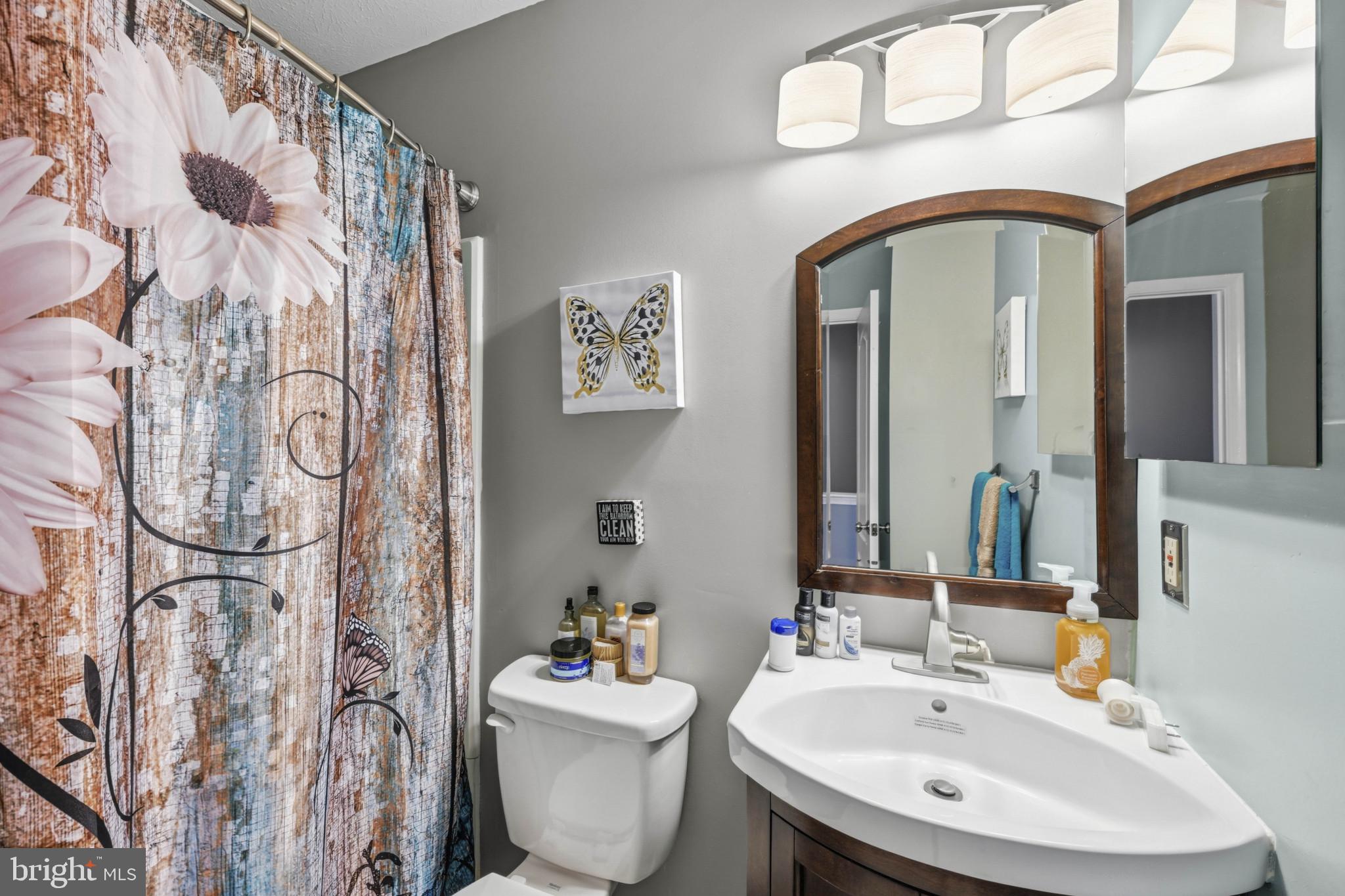 LAUREL GLEN - Residential