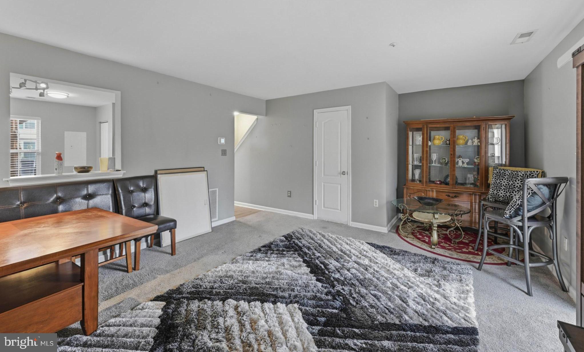 LAUREL GLEN - Residential