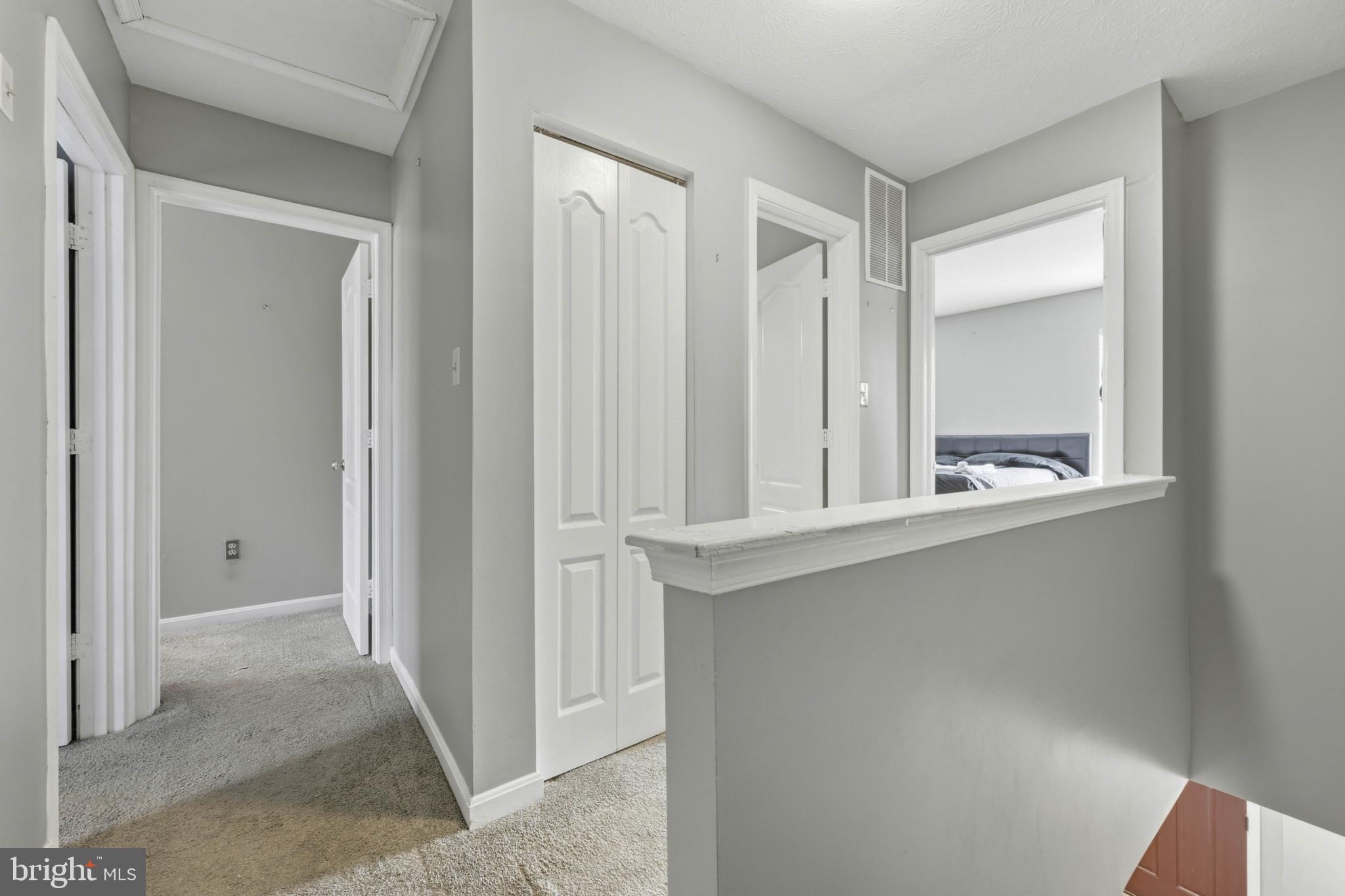 LAUREL GLEN - Residential