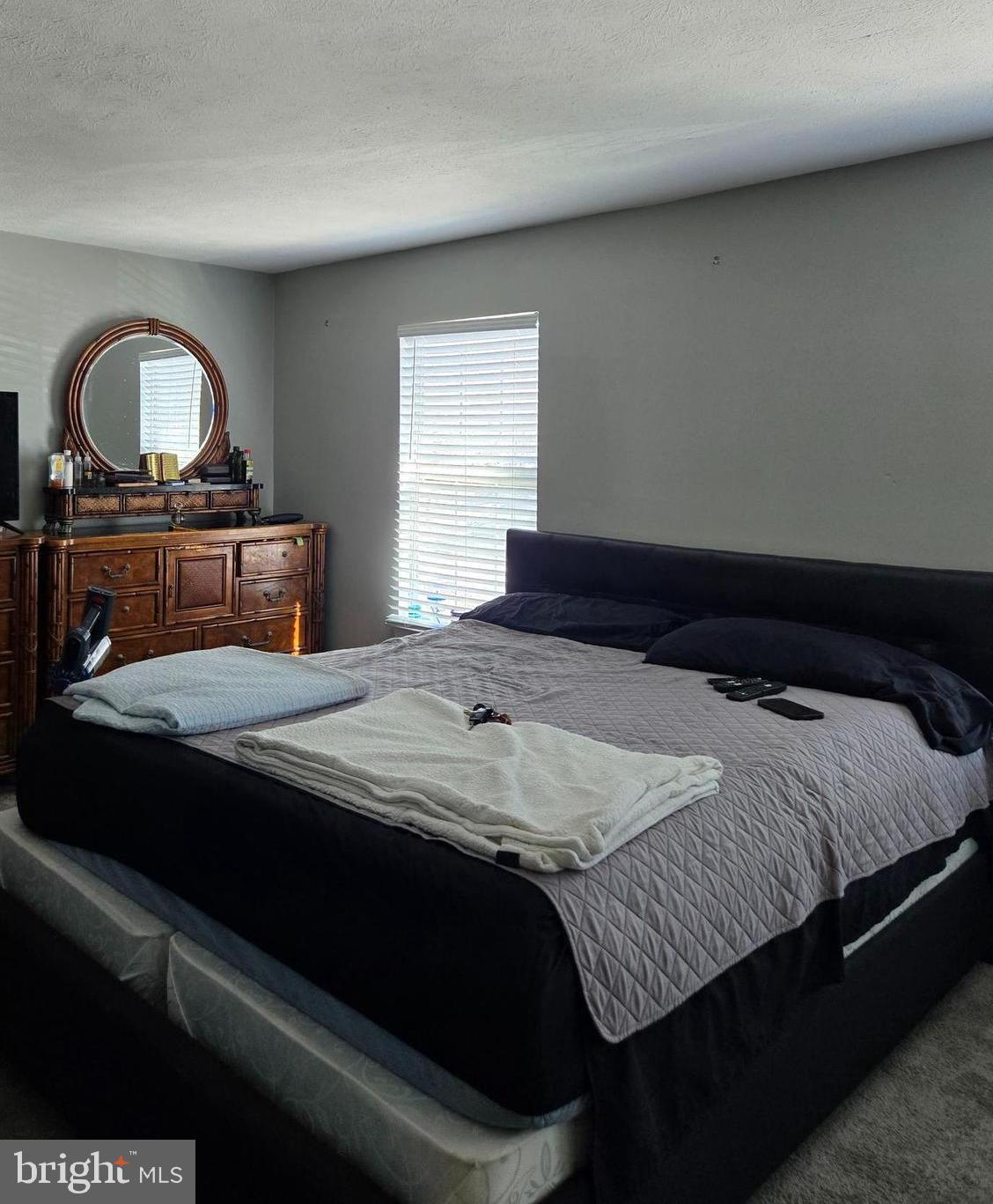 LAUREL GLEN - Residential