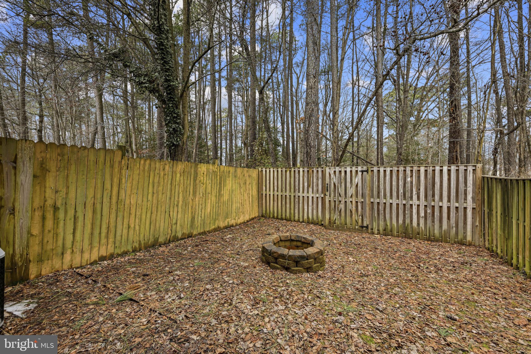 LAUREL GLEN - Residential