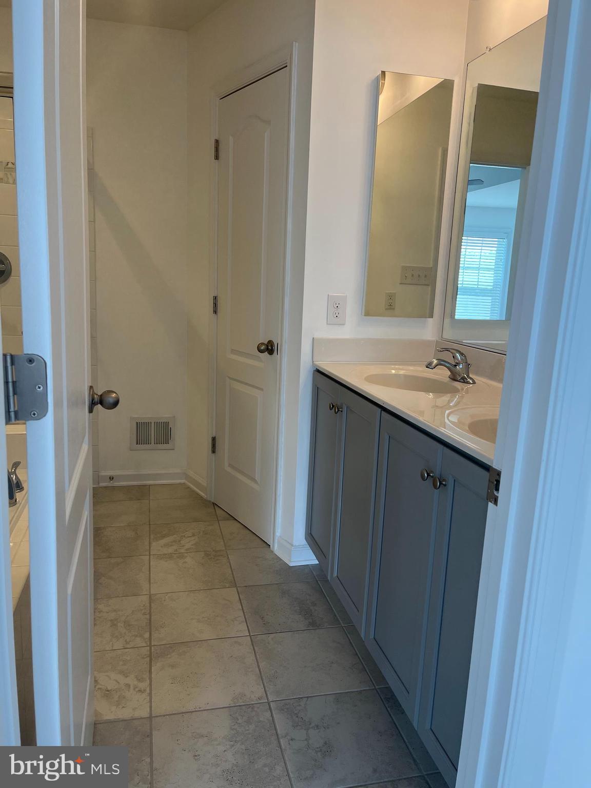 THE GALLERY - Residential Lease