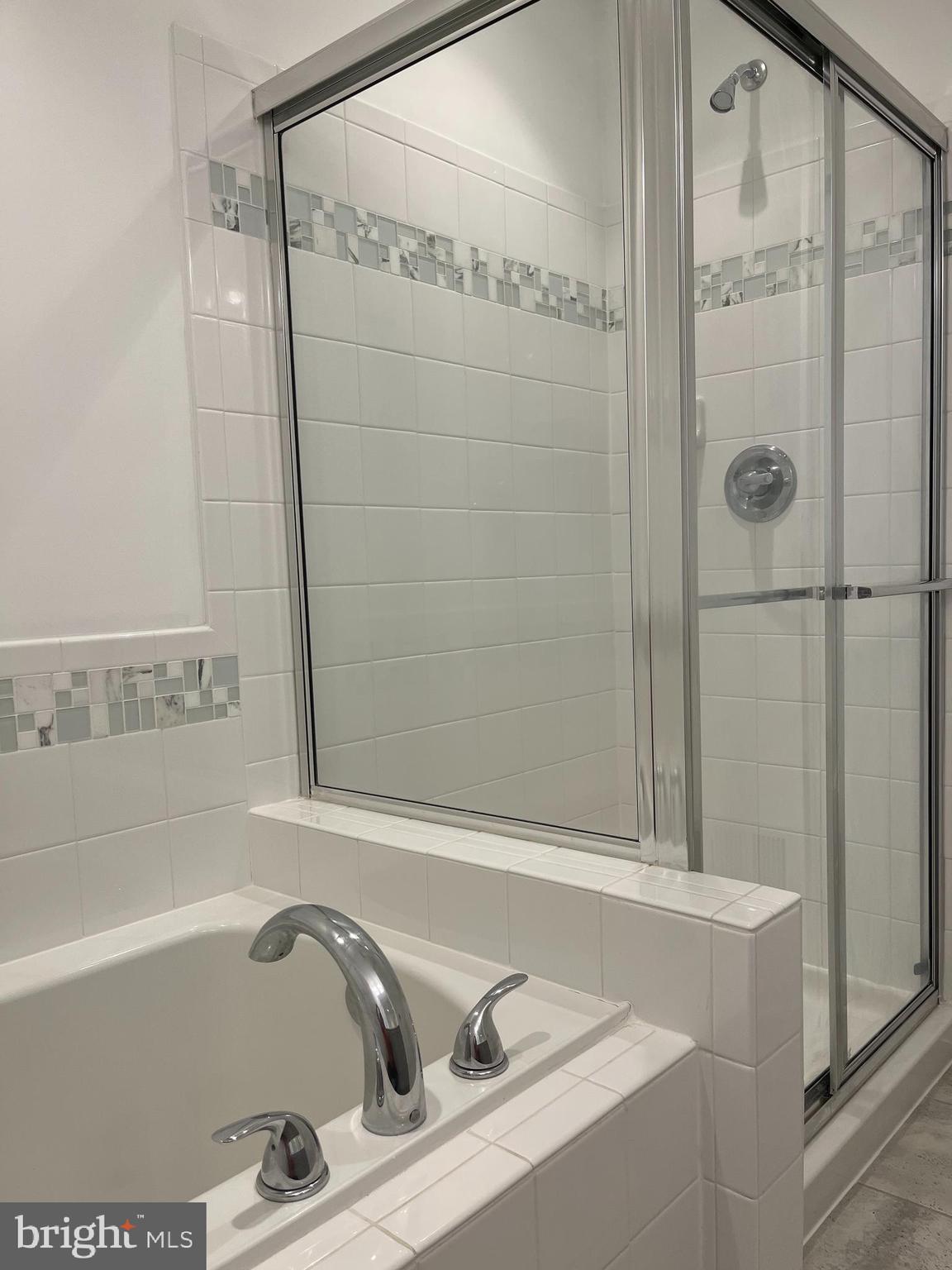 THE GALLERY - Residential Lease