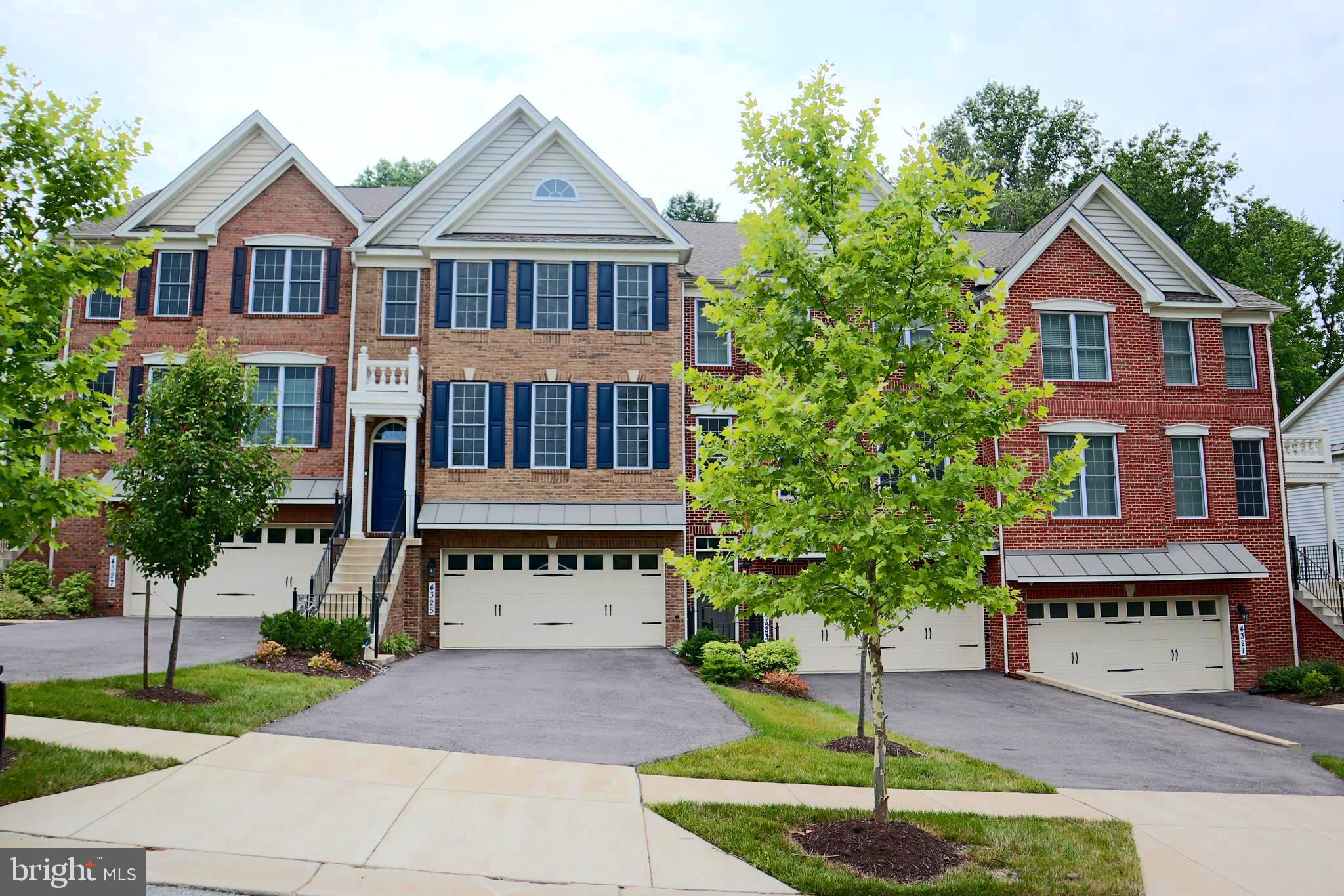 owner says keep the price the same*tenant occupied*pictures two years old but home still shows very well*THIS IS FOR A 9/1/25 MOVE IN DATE *luxury townhome for rent in the amenity rich Marlboro Ridge community*this sprawling brick front beauty features granite countertops*hardwood floors w/wood on all the steps*stainless steel appliances*gas fireplace*formal elegant dining room w/tray ceiling*owner's suite with two nice sized walk-in closets/cathedral ceilings /luxury bath w/jacuzzi tub and skylight, all in a spa like setting*washer/dryer conveniently located on top floor*lower level has a finished rec room/full bath/wet bar w/built-in wine cooler*maintenance free trek deck and fenced in backyard that backs to the woods*tenant pays gas, water, and electric*no pets*grass cut by HOA*community amenities include : an equestrian center*walking trails*tennis courts*clubhouse w/fitness center/tot lot/swimming pool*12 minutes to Andrews Air Base*10 minutes to I-495*12 minutes to largo metro station*30 minutes to downtown D.C.* all applications are done online using Rentspree and is $39.99 per person 18 and older*we only process one application at a time*first come first serve*minimum transunion credit score of 640 required*annual income required is $118k*must have good rental history*agents check the documents section for more on criteria and share with your clients BEFORE they apply*no sight unseen applications permitted*agents simply show the property, if your client wants to apply, check queue position with L/A, If no one is being processed, a link will be sent to you client to apply*again this rental is slated for a 9/1/25 move in date, 9/15/25 at the latest*text L/A with your questions