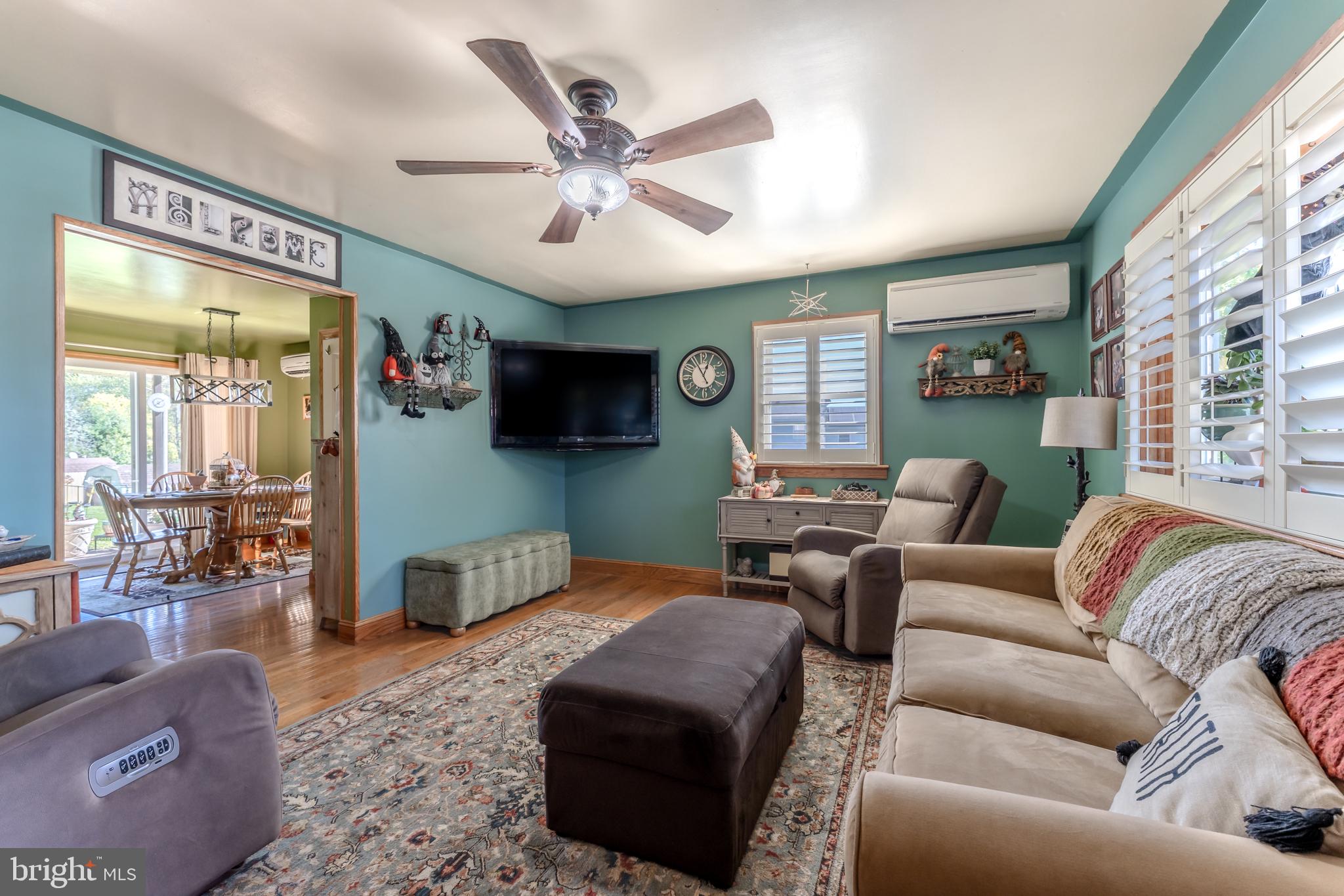 6296 GLEN COURT