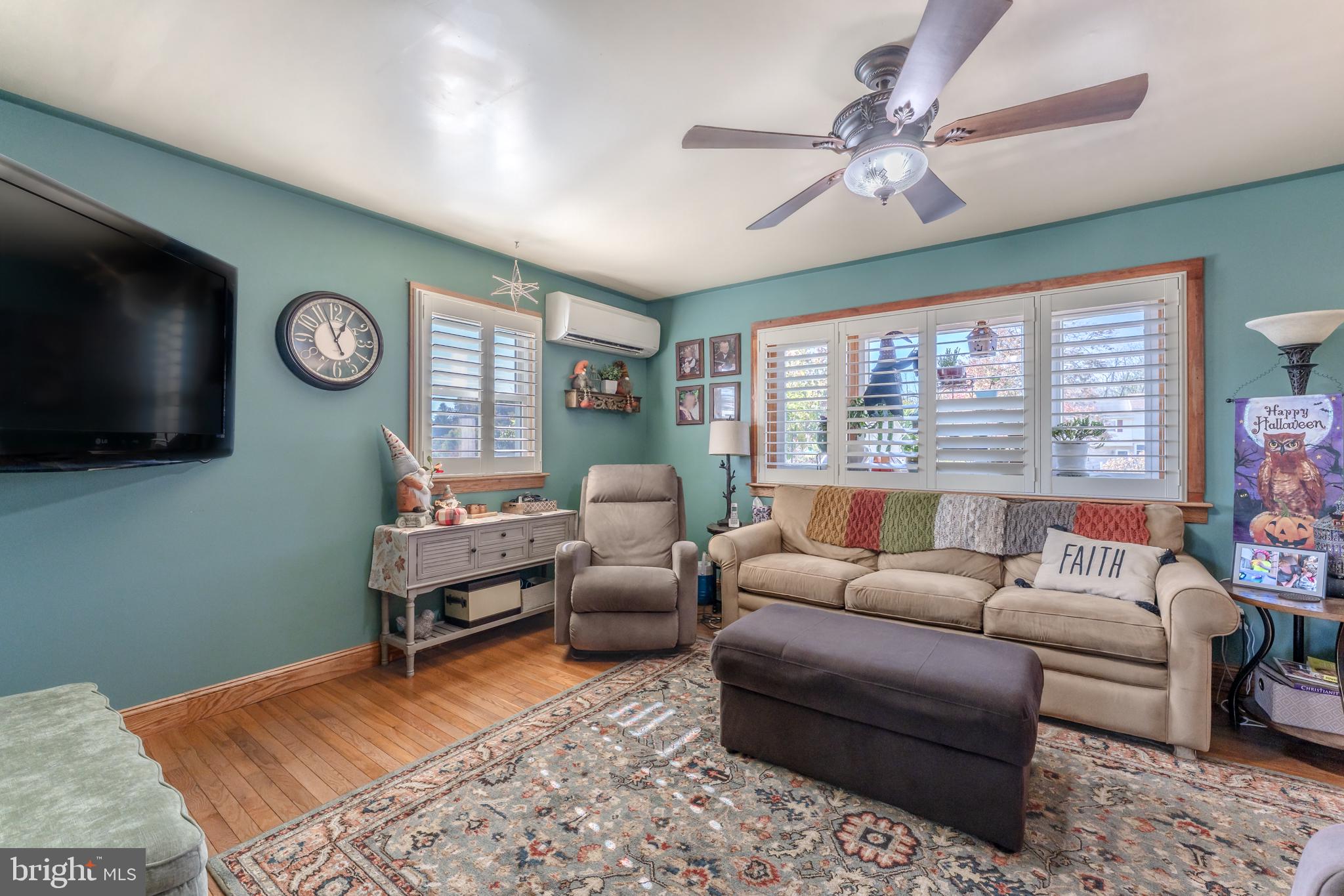 6296 GLEN COURT