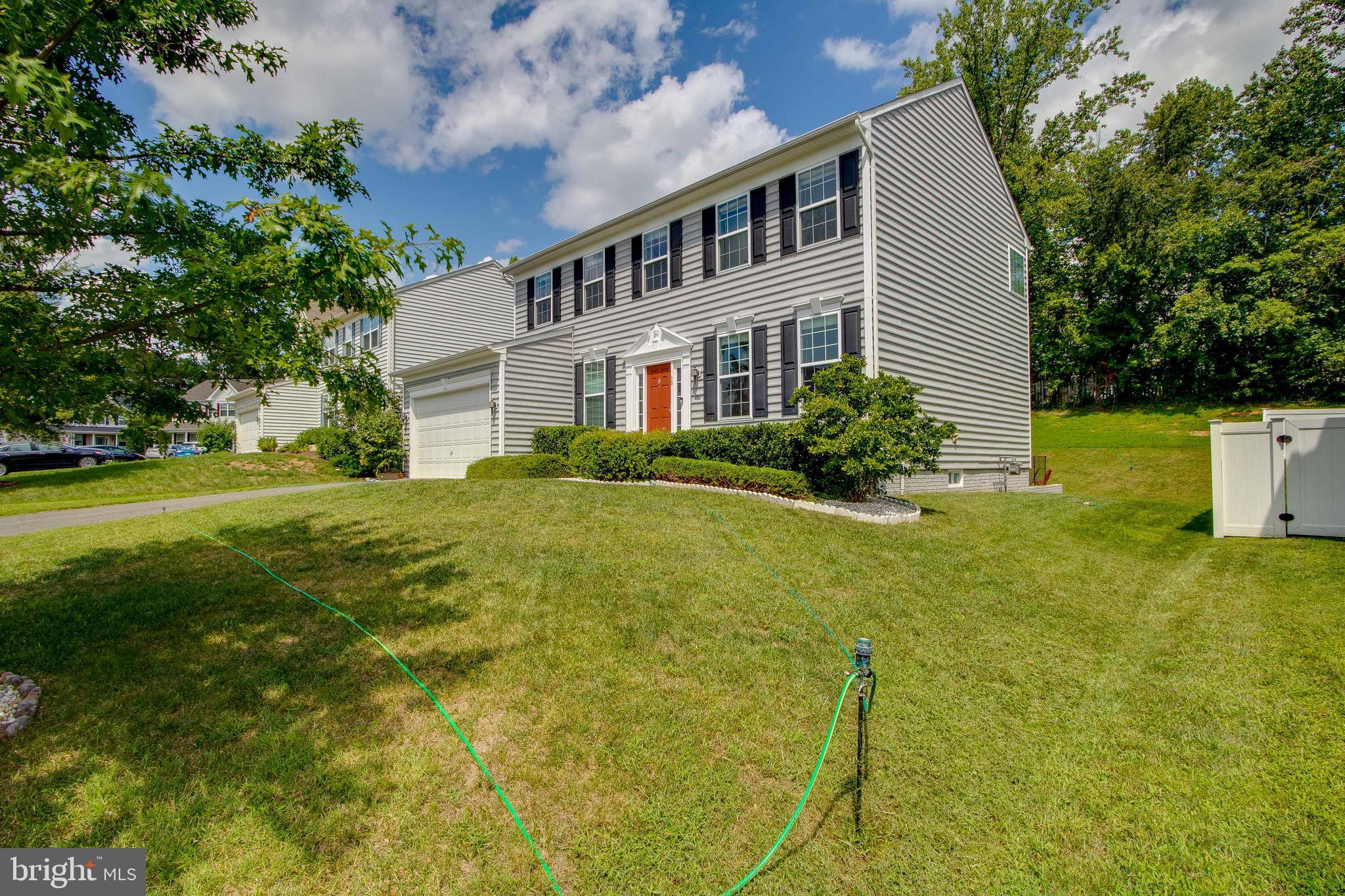 SEASONS LANDING - Residential