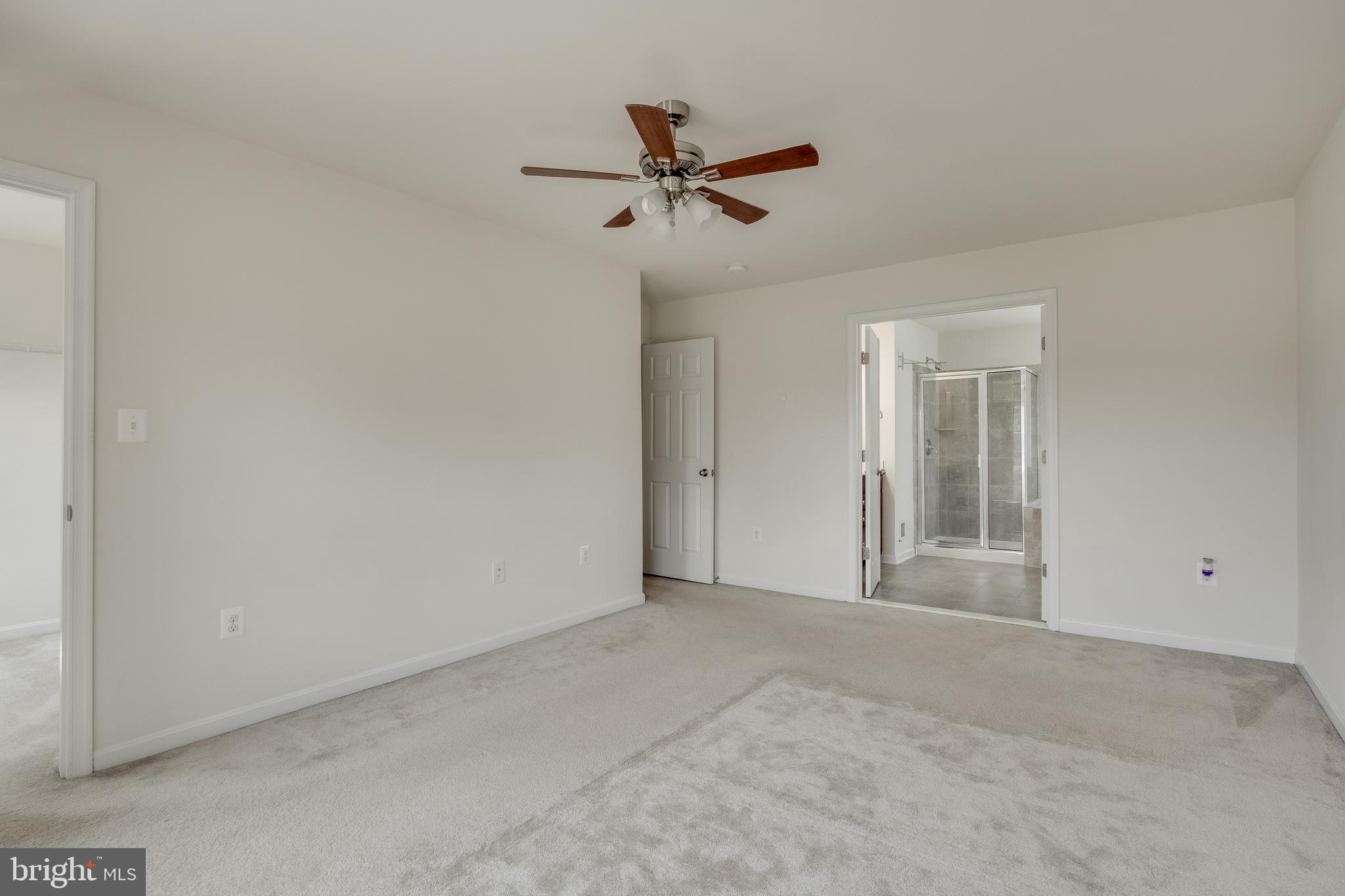 SEASONS LANDING - Residential