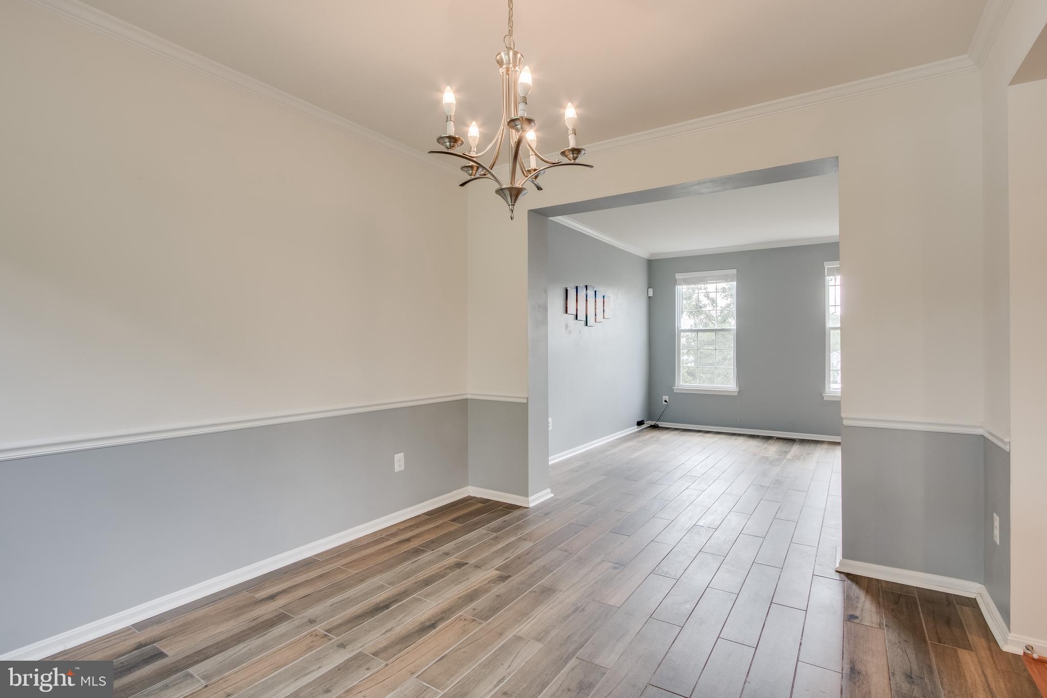 SEASONS LANDING - Residential