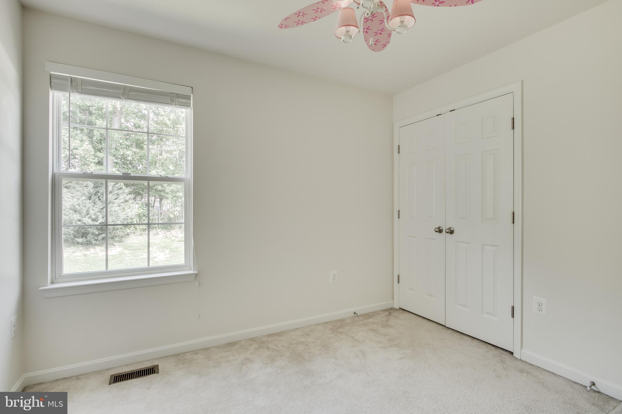 SEASONS LANDING - Residential