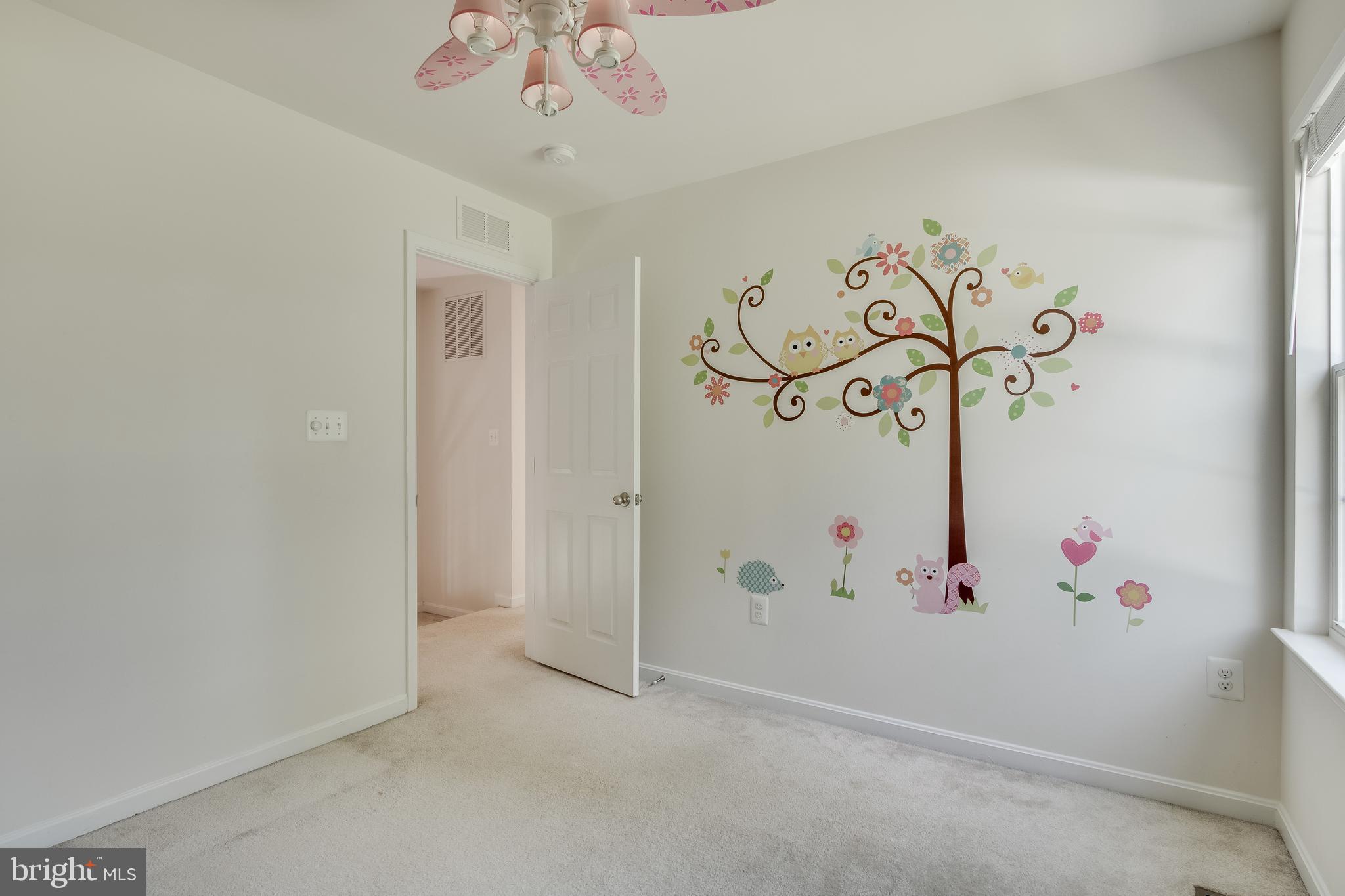 SEASONS LANDING - Residential