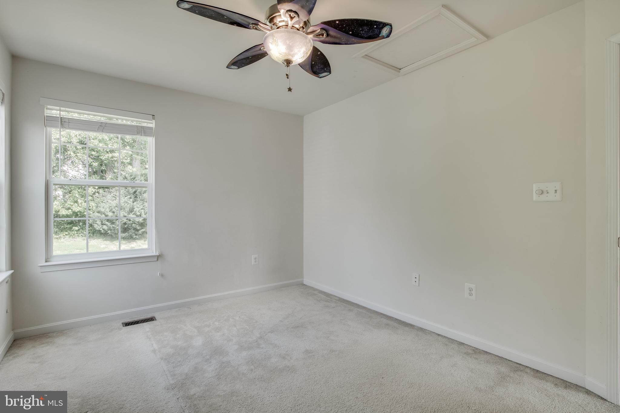 SEASONS LANDING - Residential