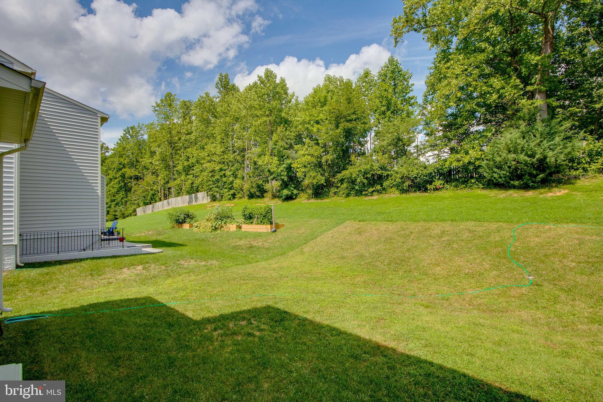 SEASONS LANDING - Residential