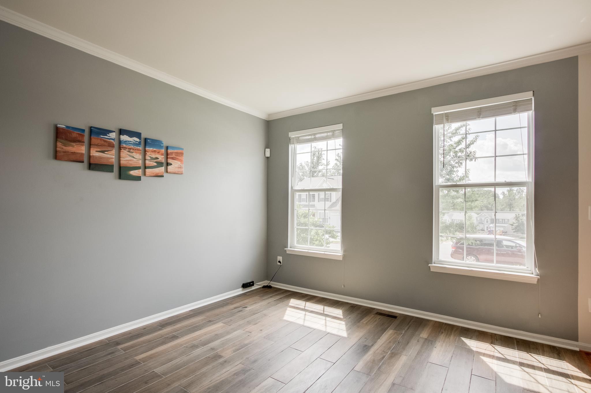 SEASONS LANDING - Residential