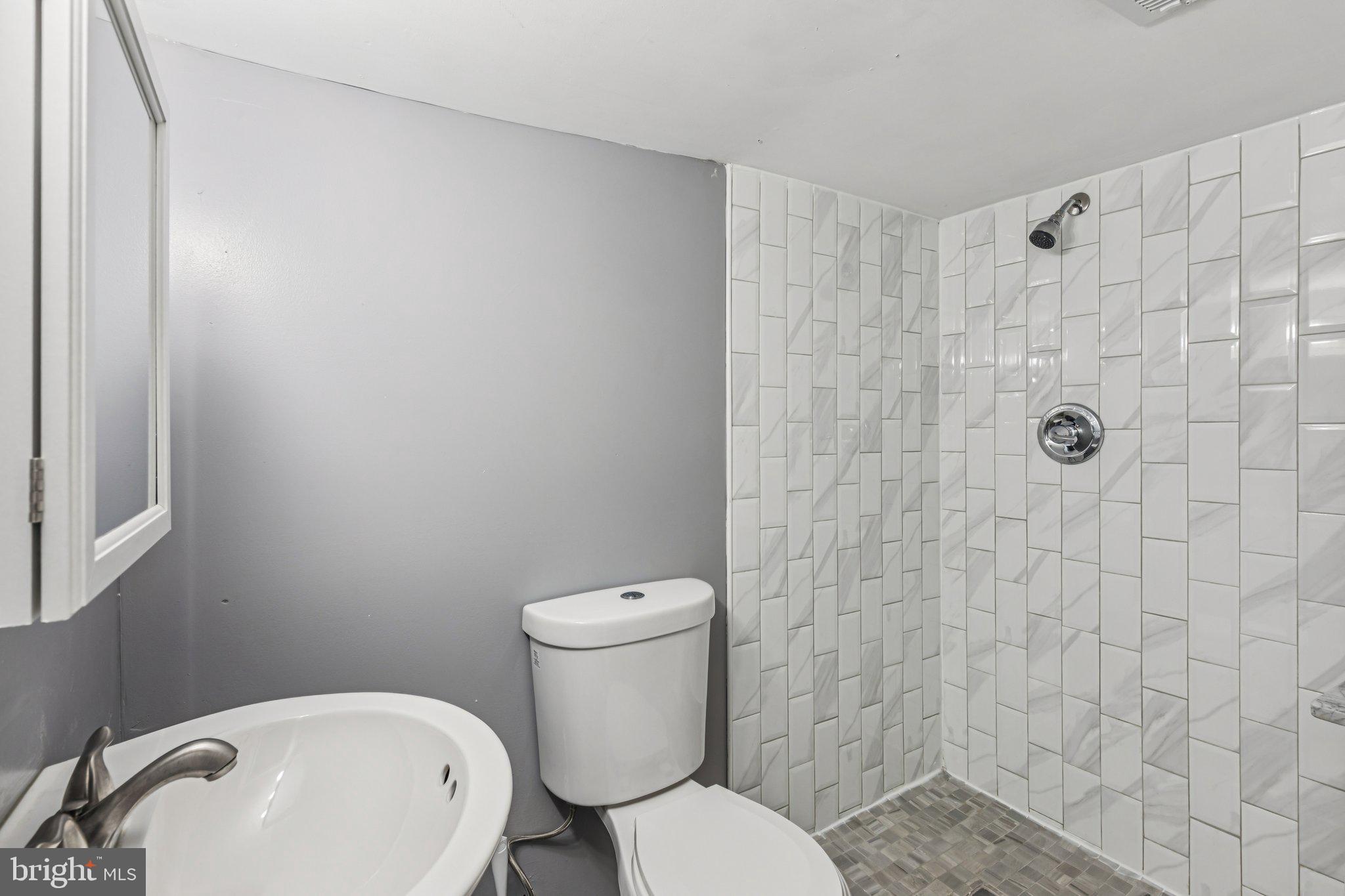 MANTUA - Residential