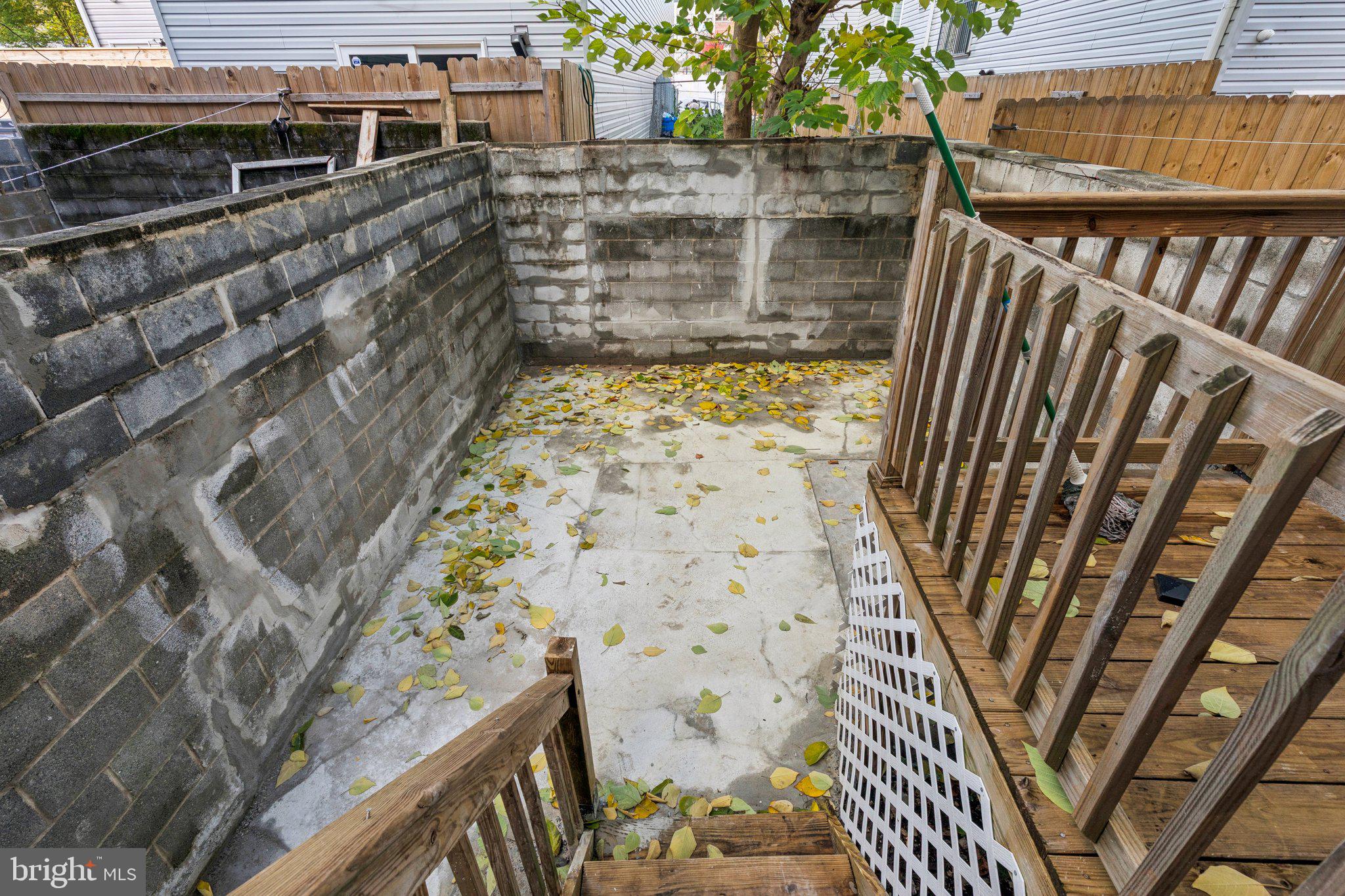 MANTUA - Residential