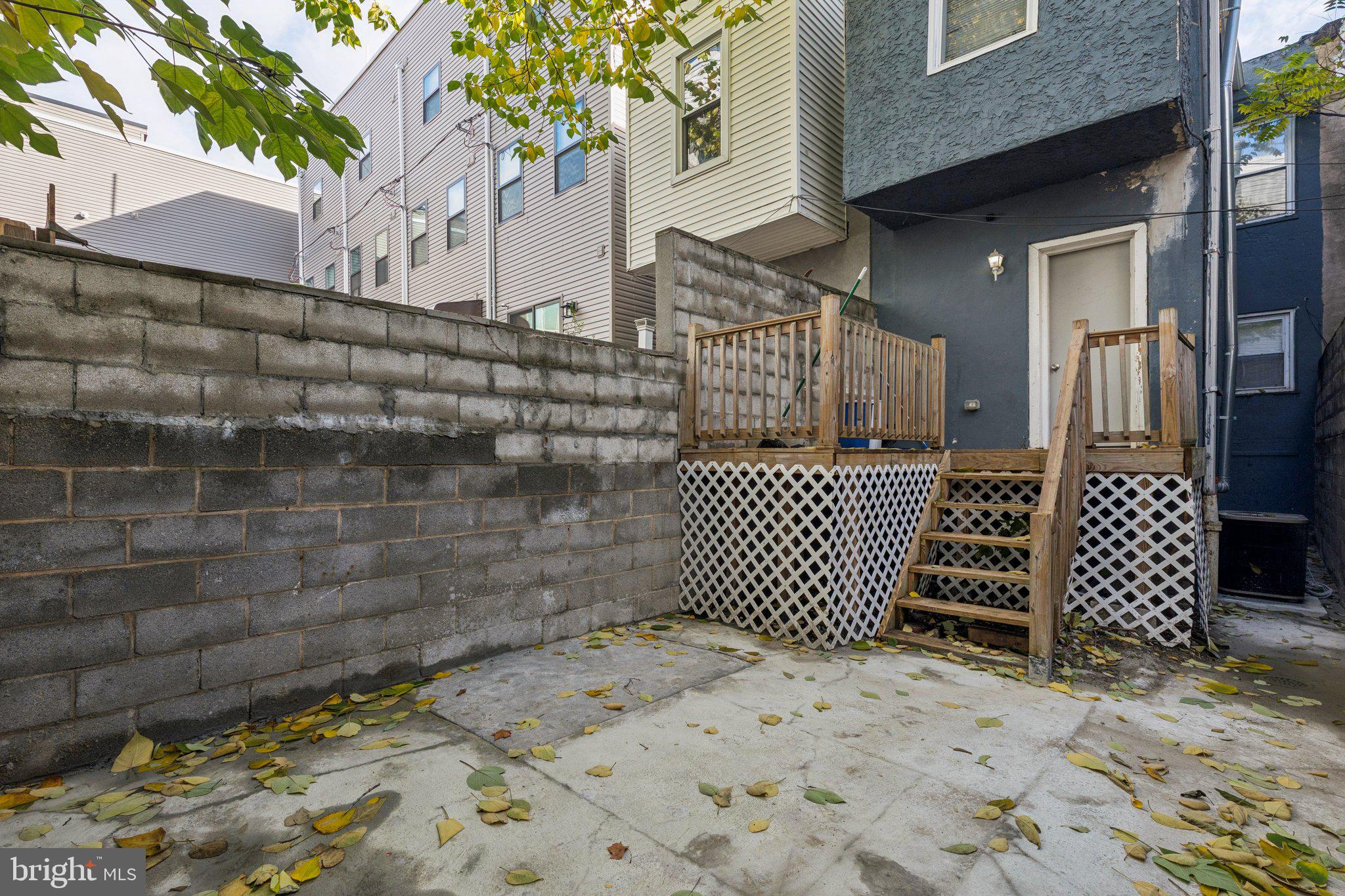 MANTUA - Residential