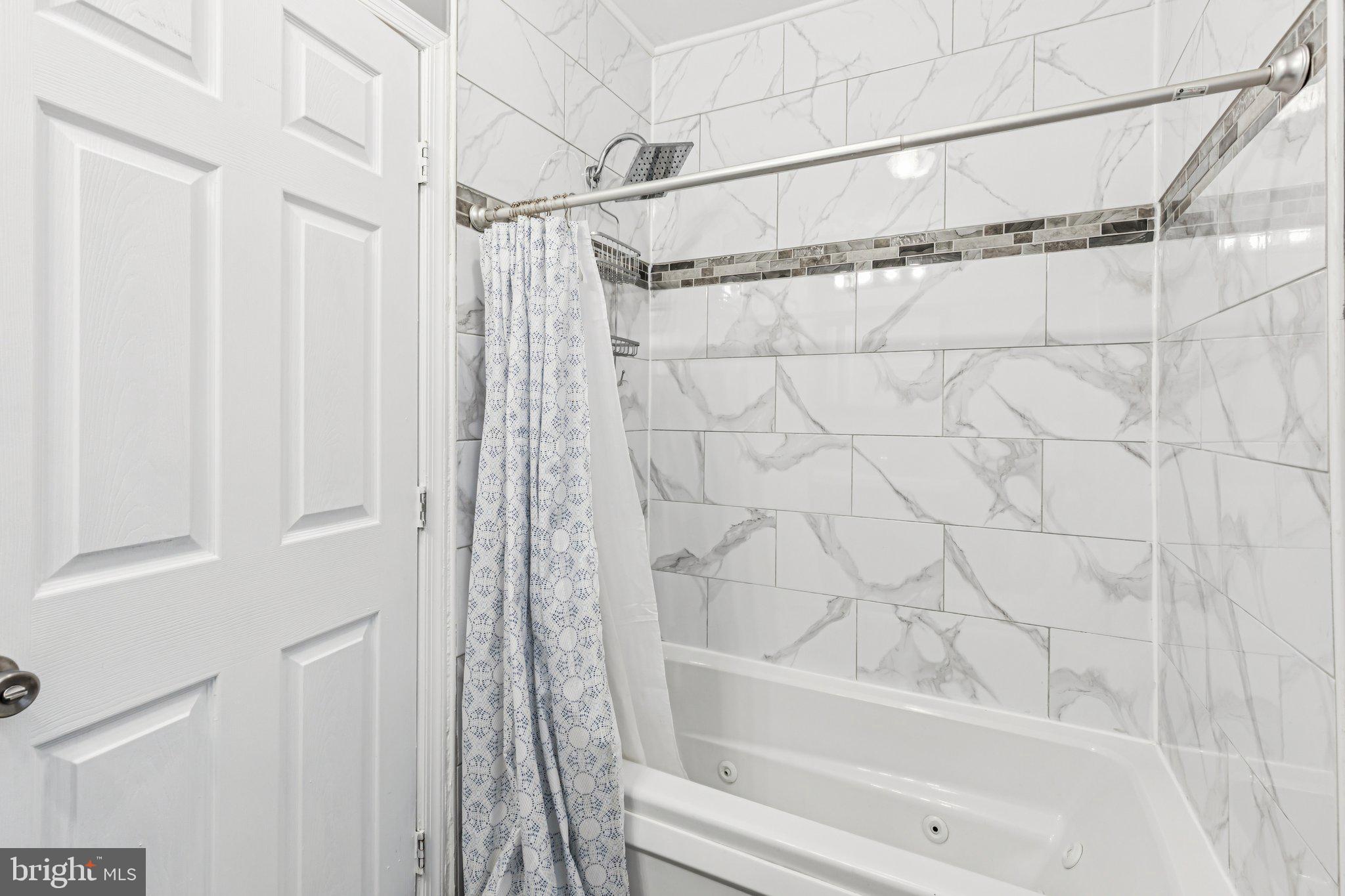 MANTUA - Residential