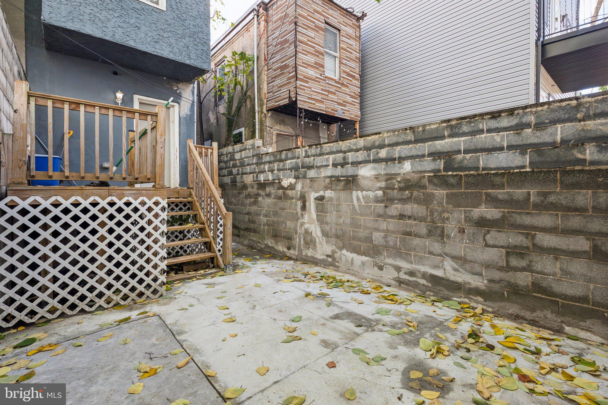 MANTUA - Residential