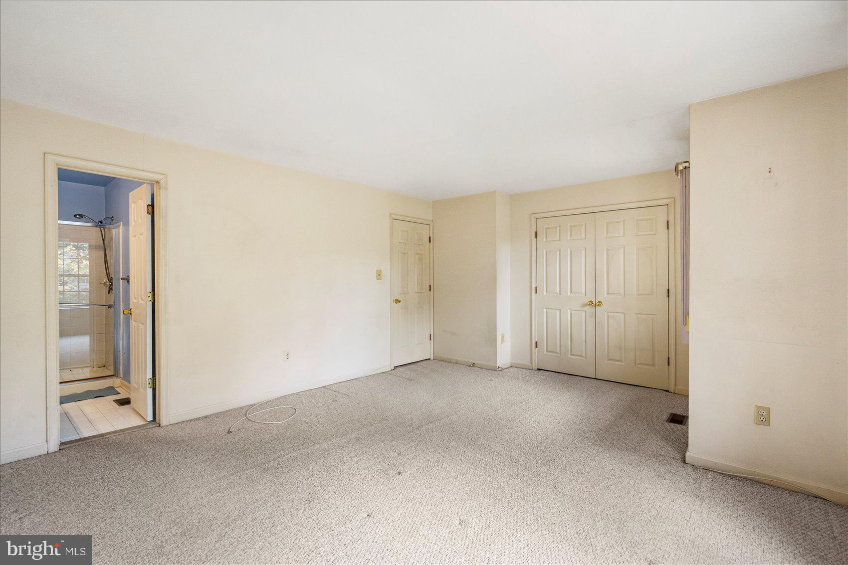 WHISPERING MEADOW - Residential