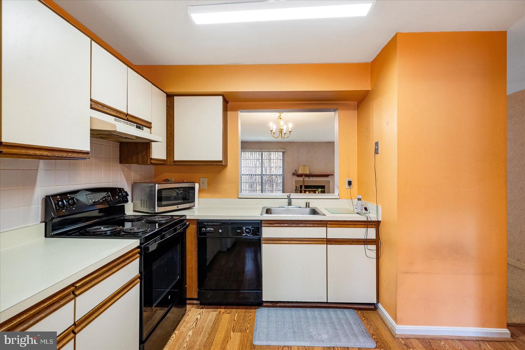 WHISPERING MEADOW - Residential