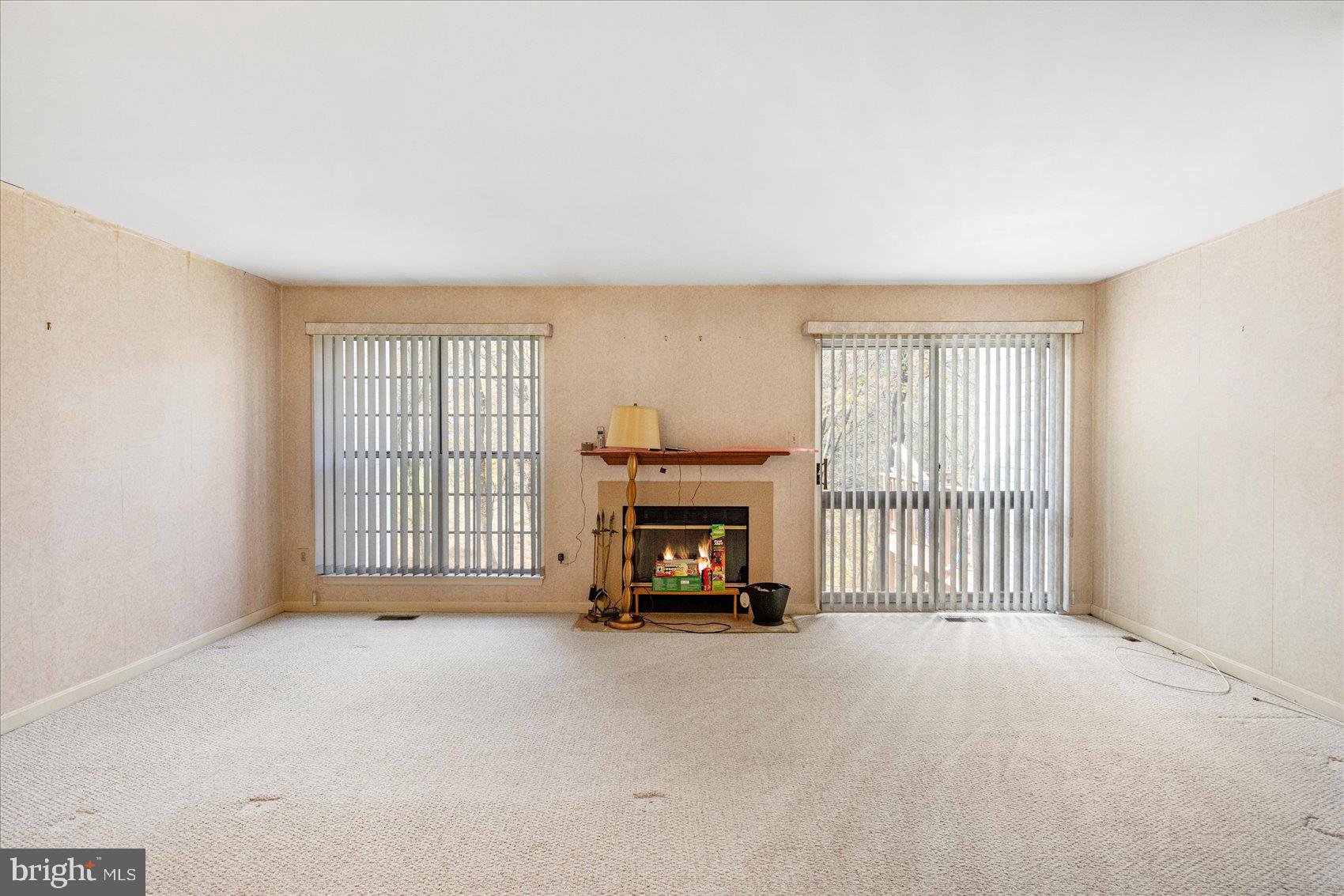 WHISPERING MEADOW - Residential