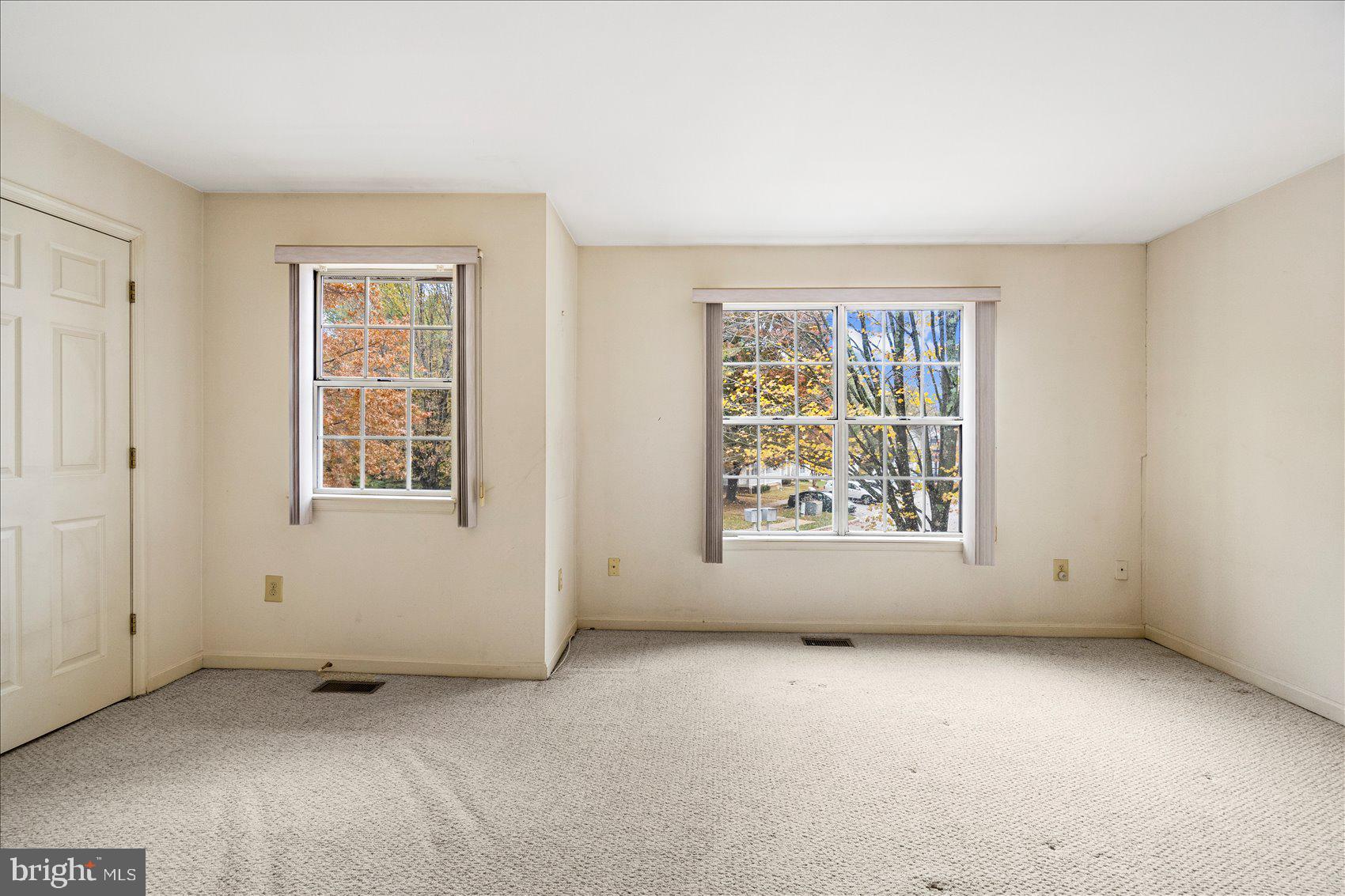 WHISPERING MEADOW - Residential