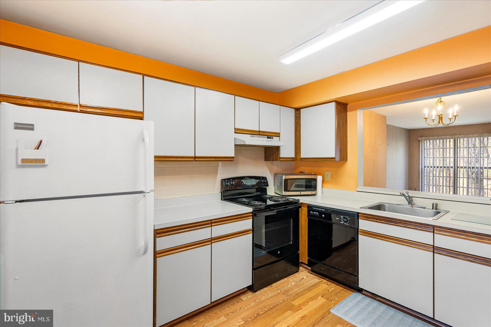 WHISPERING MEADOW - Residential